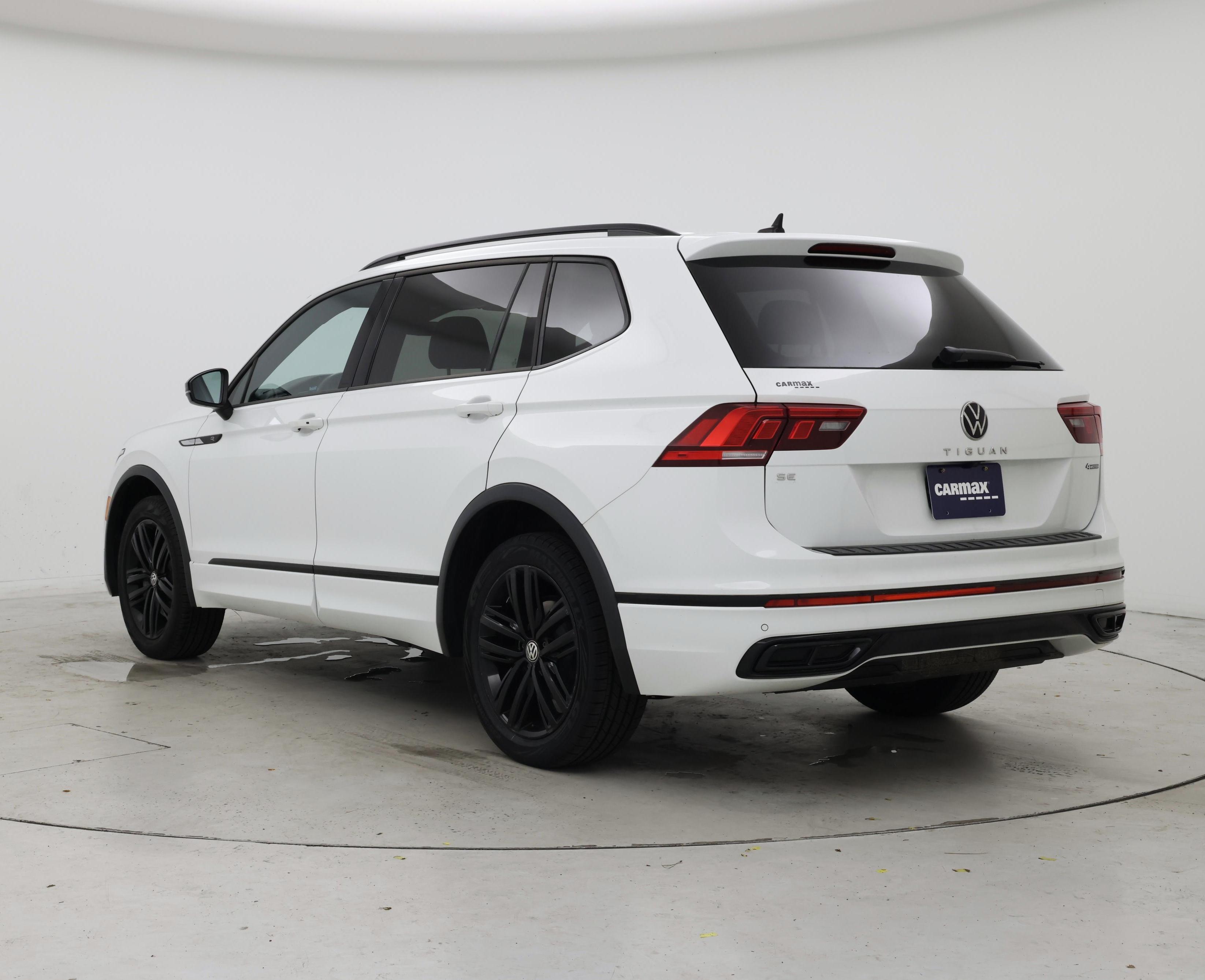 Thumbnail: 2022 Volkswagen Tiguan - 2