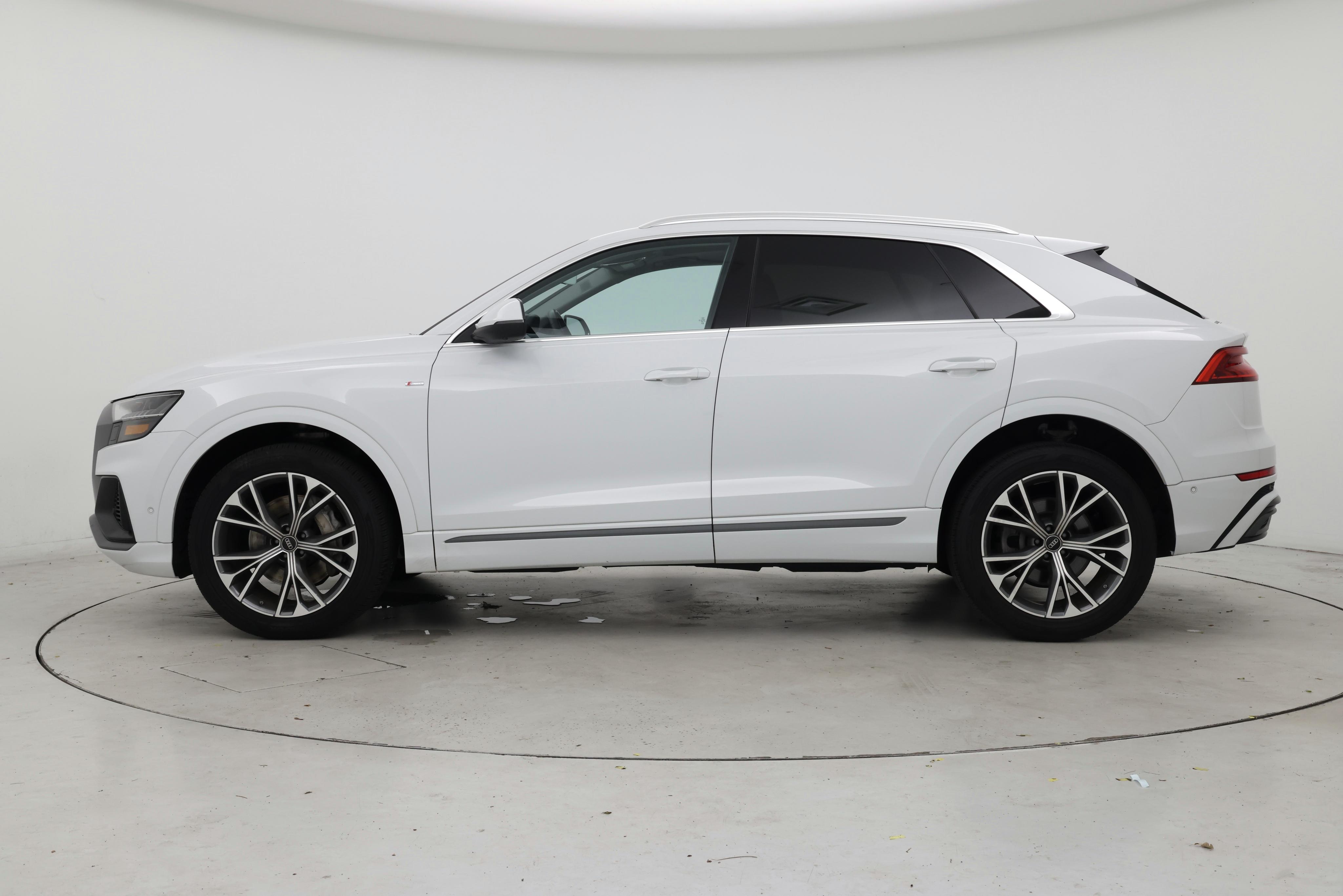 Thumbnail: 2023 Audi Q8 - 3