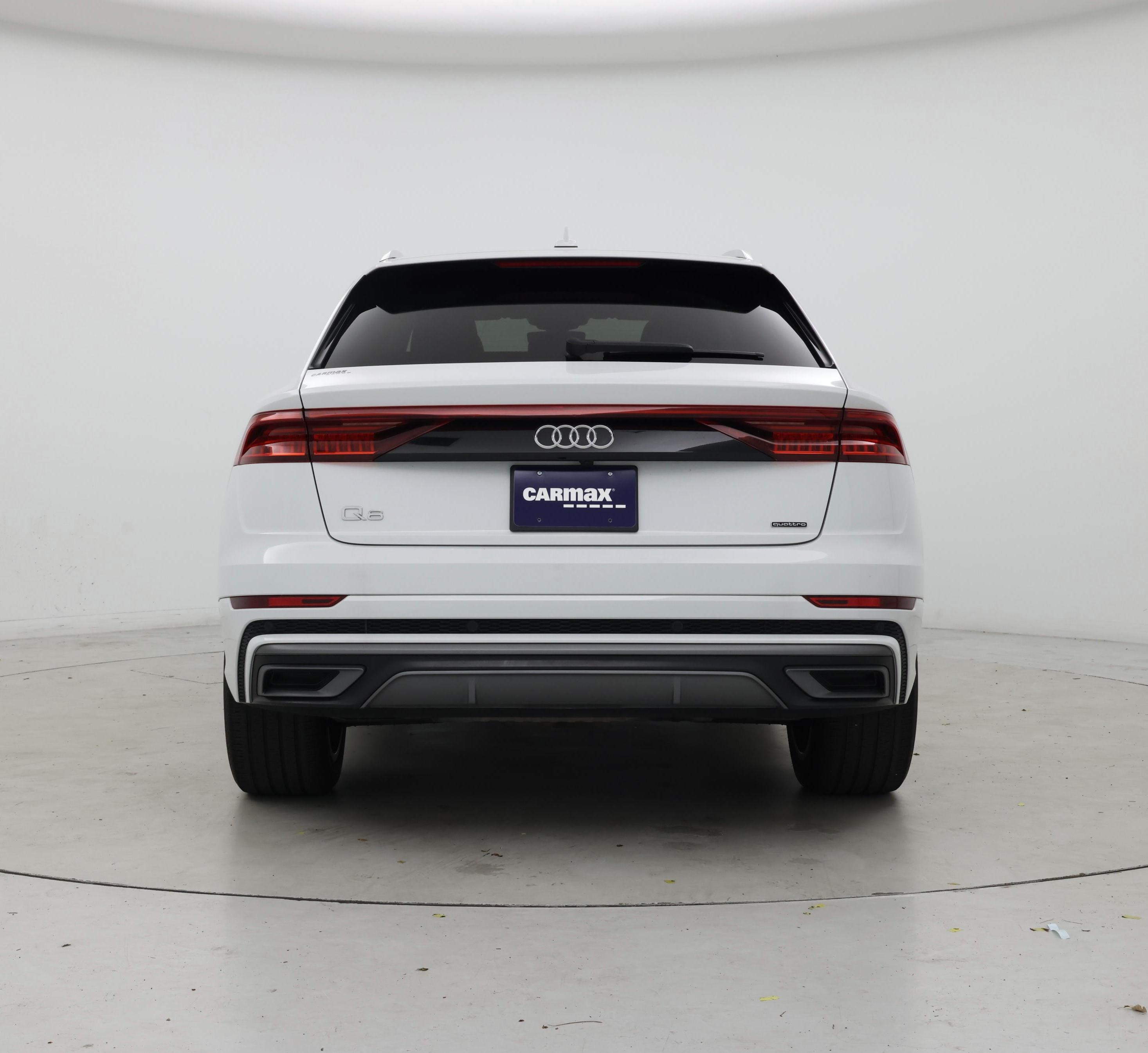 Thumbnail: 2023 Audi Q8 - 6