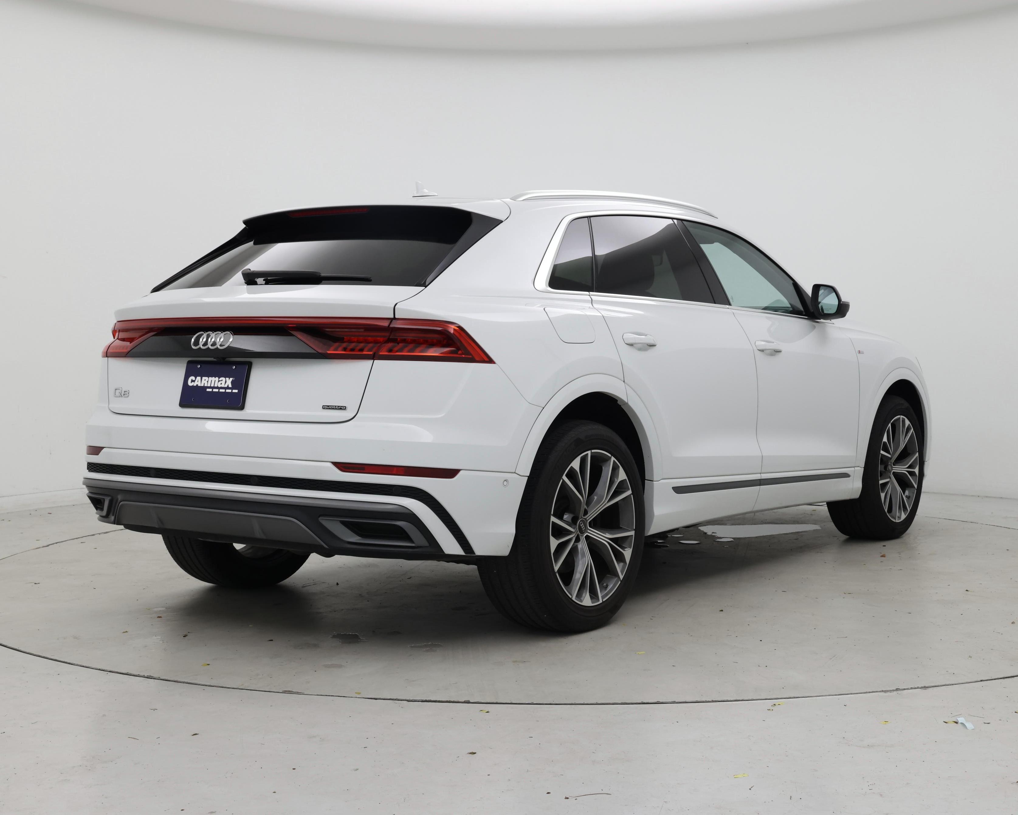 Thumbnail: 2023 Audi Q8 - 8