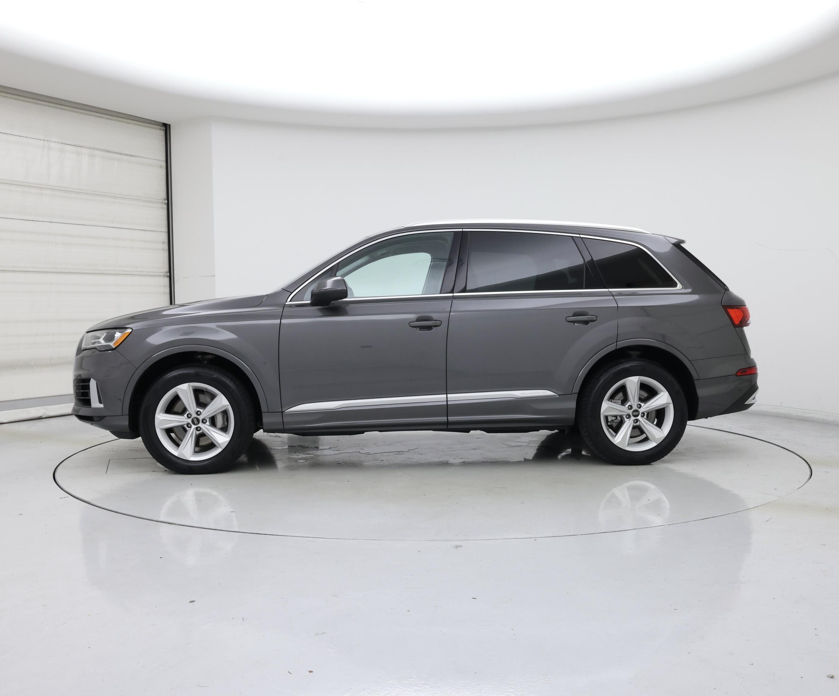 Thumbnail: 2023 Audi Q7 - 3