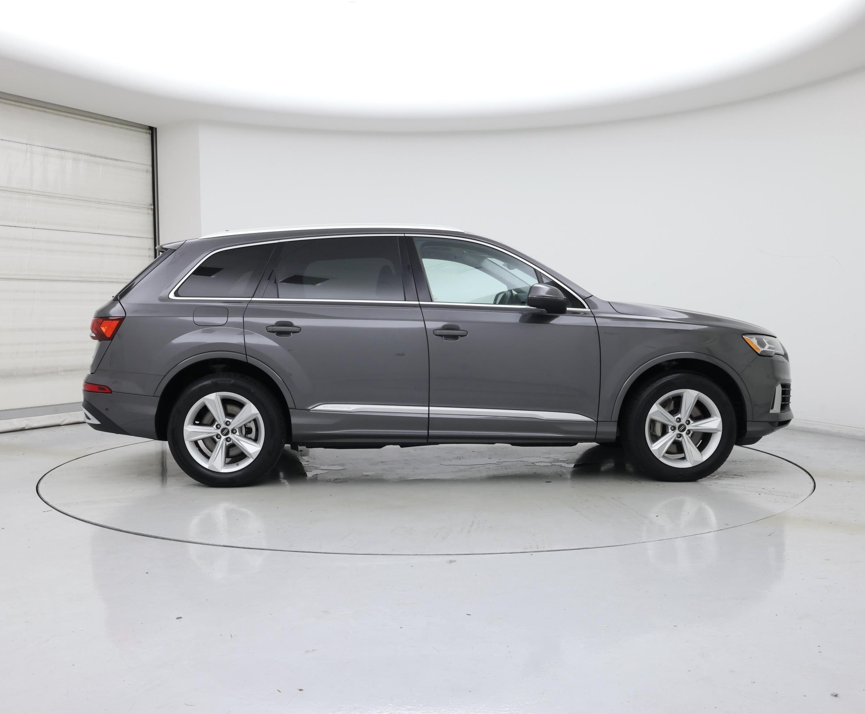 Thumbnail: 2023 Audi Q7 - 7