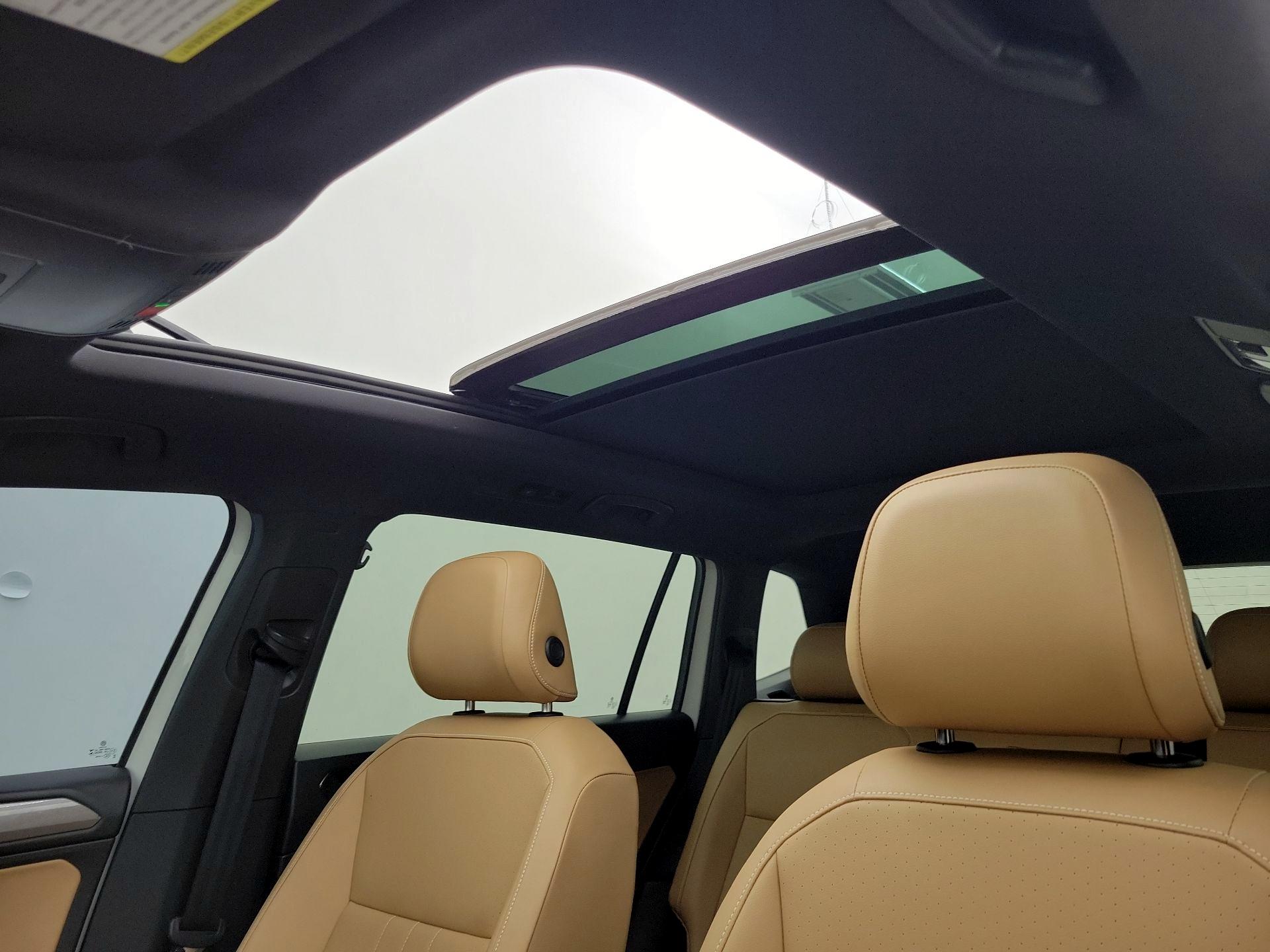 Thumbnail: 2023 Volkswagen Tiguan - 19