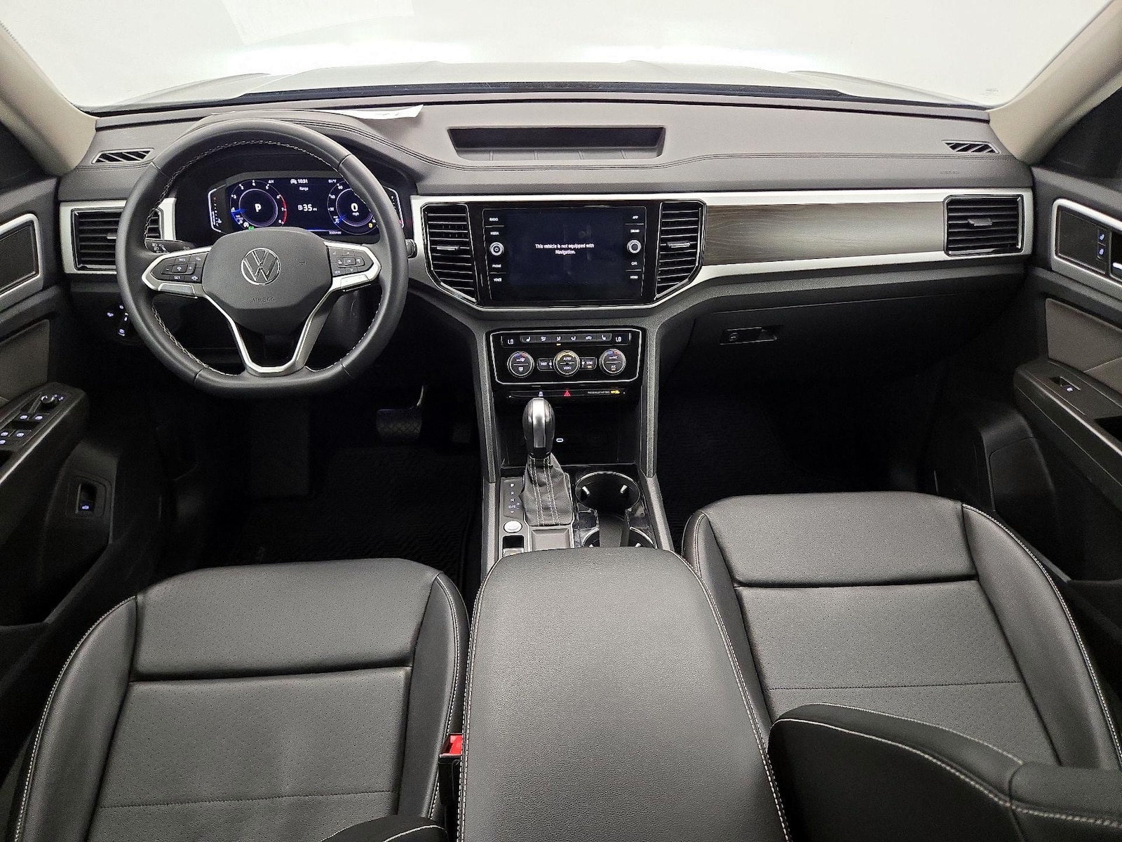 2023 Volkswagen Atlas SE w/Tech - Photo 10