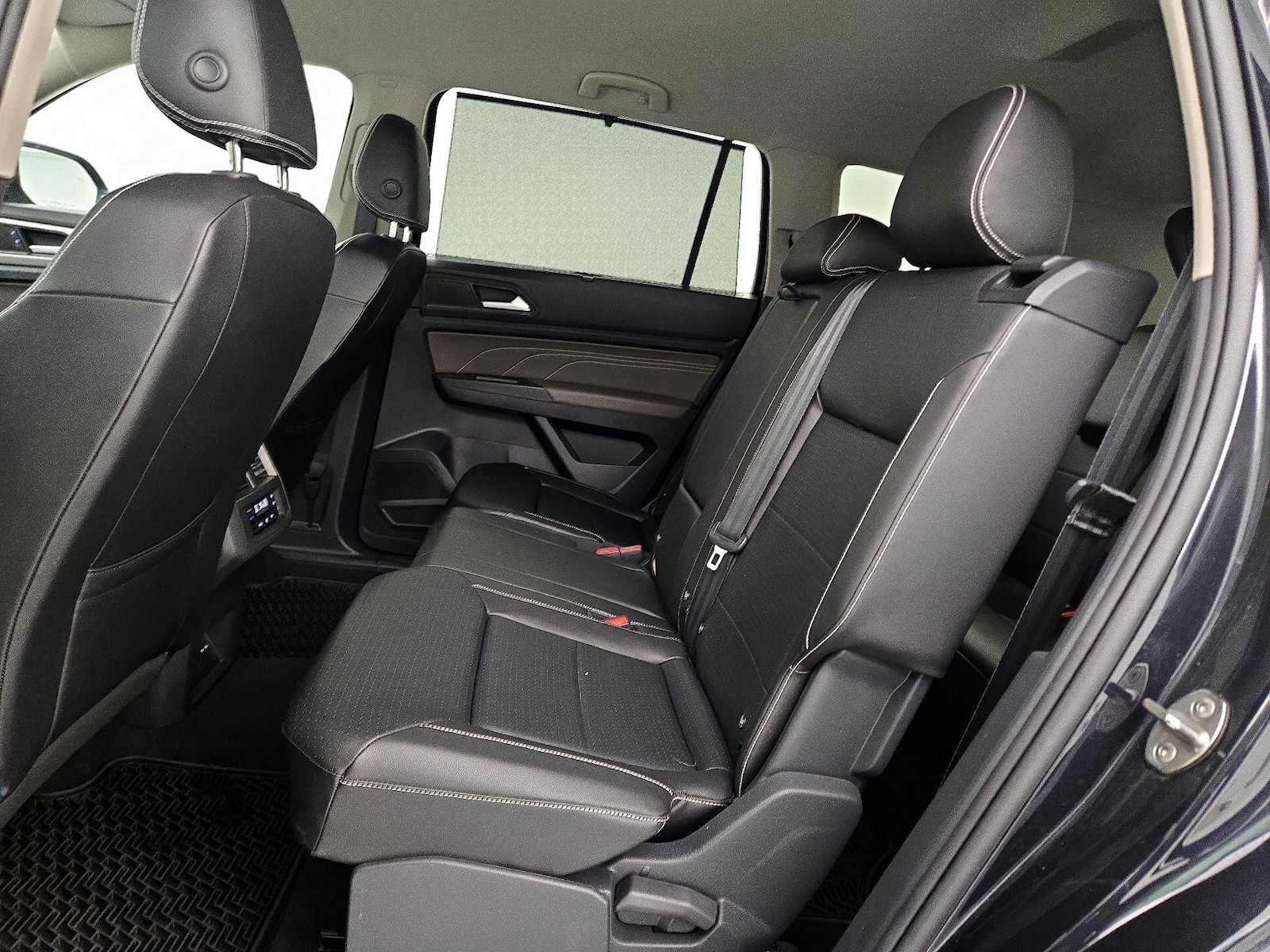2023 Volkswagen Atlas SE w/Tech - Photo 20