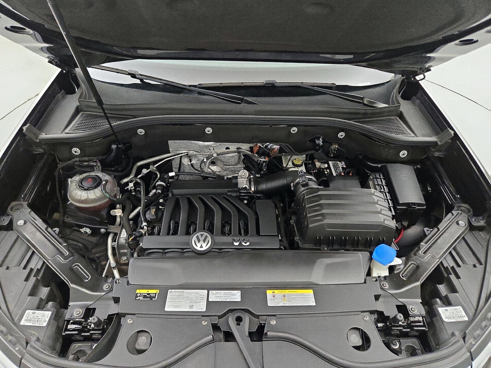2023 Volkswagen Atlas SE w/Tech - Photo 24