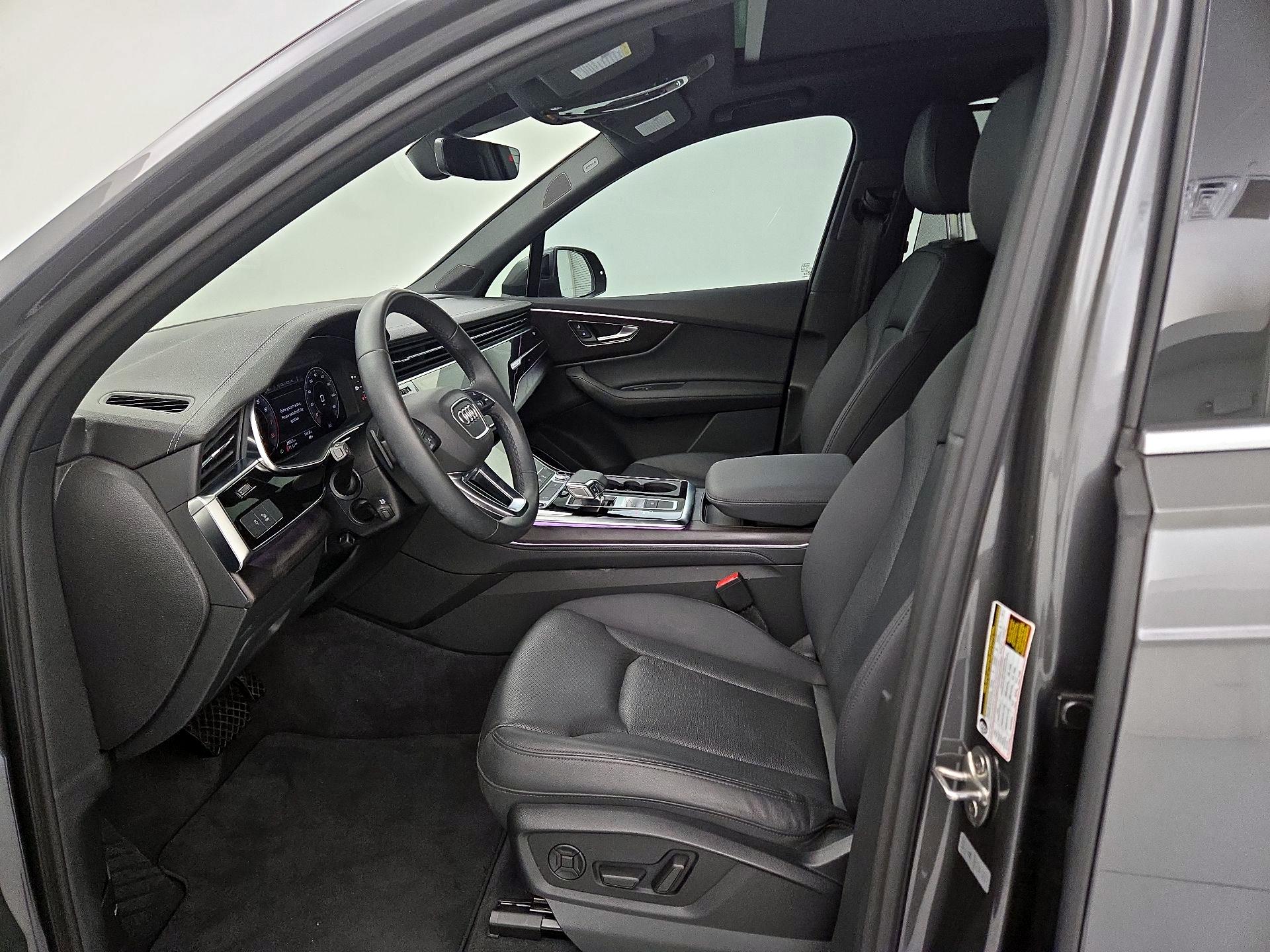 Thumbnail: 2023 Audi Q7 - 11