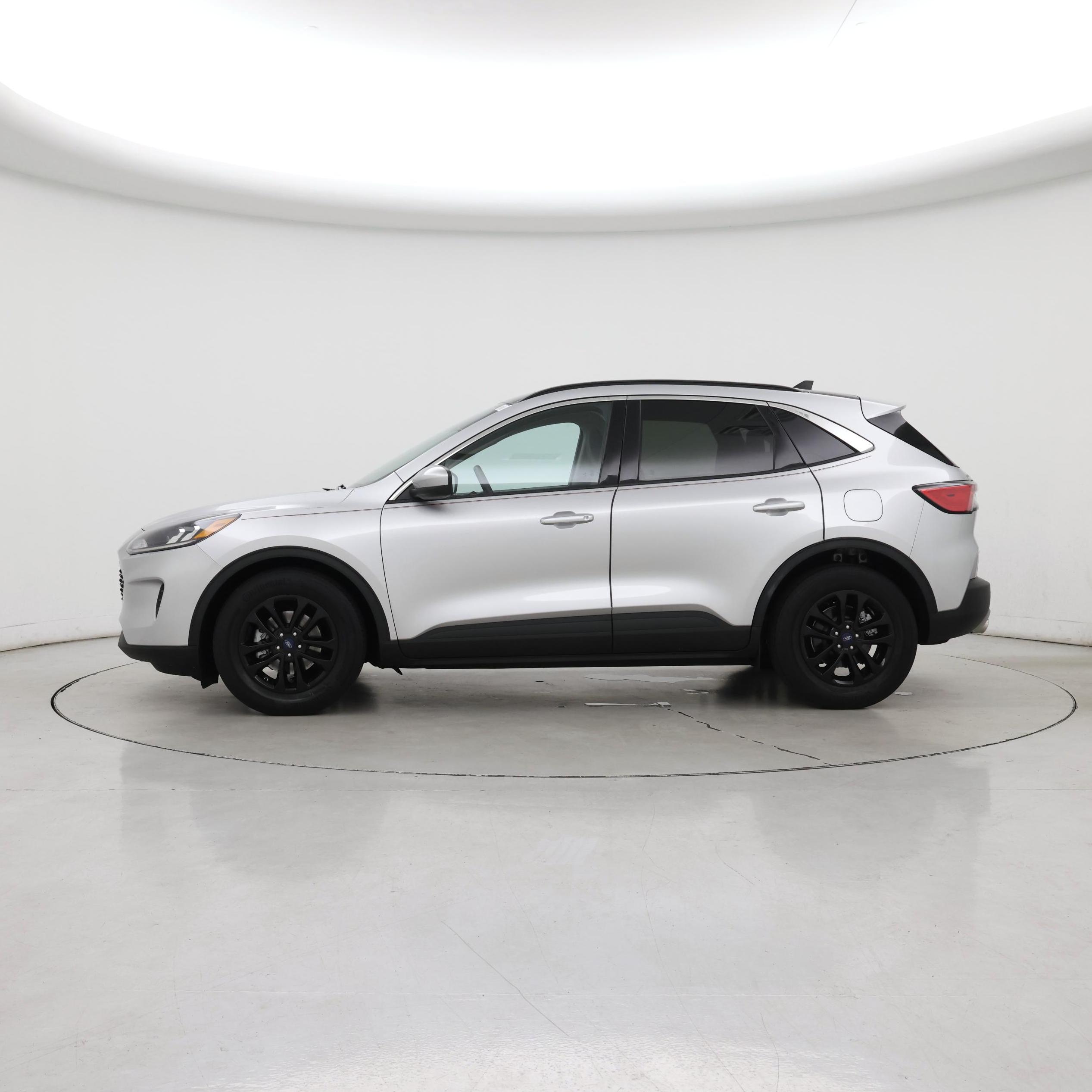 Thumbnail: 2020 Ford Escape - 3
