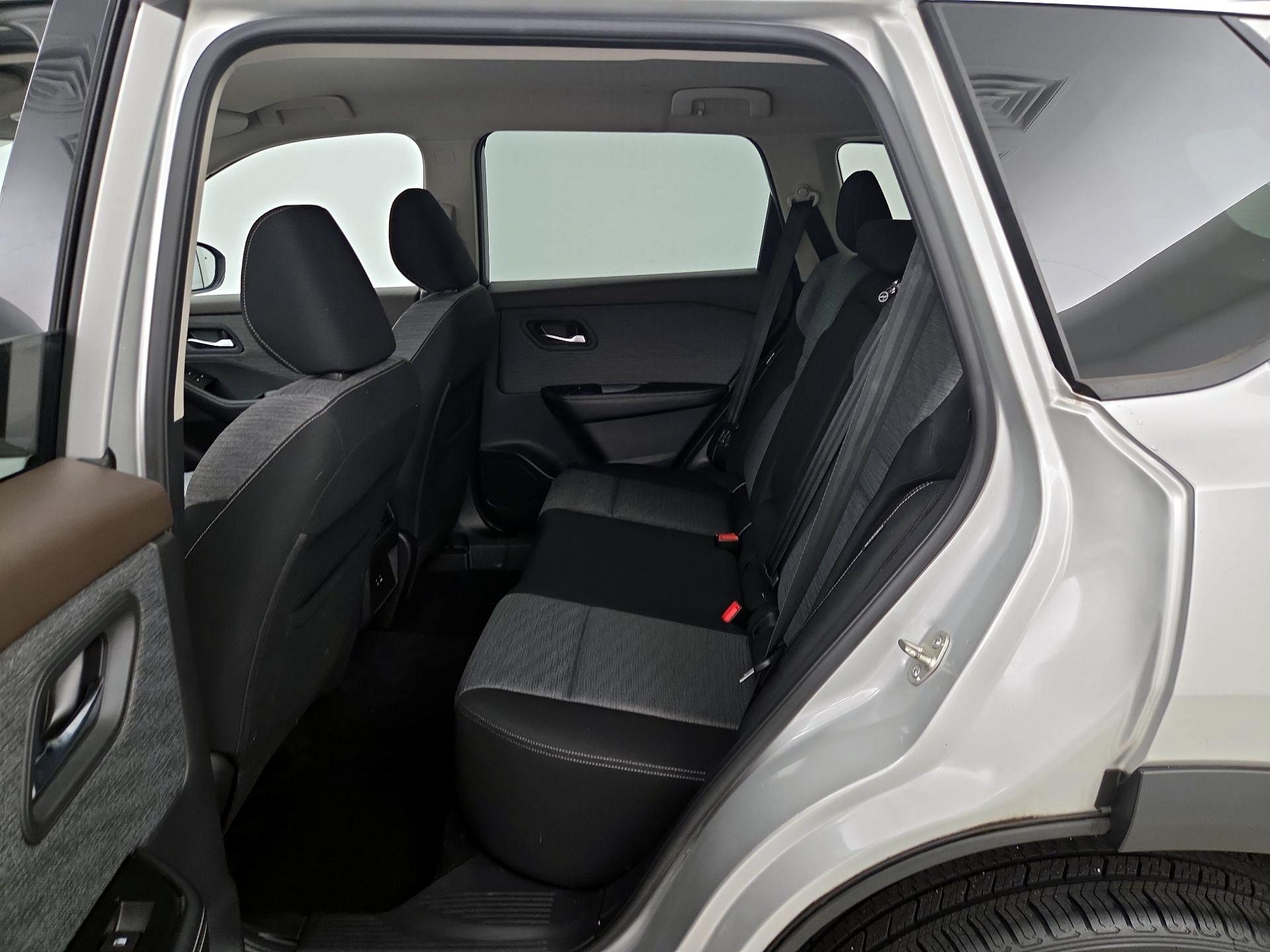 Thumbnail: 2021 Nissan Rogue - 19
