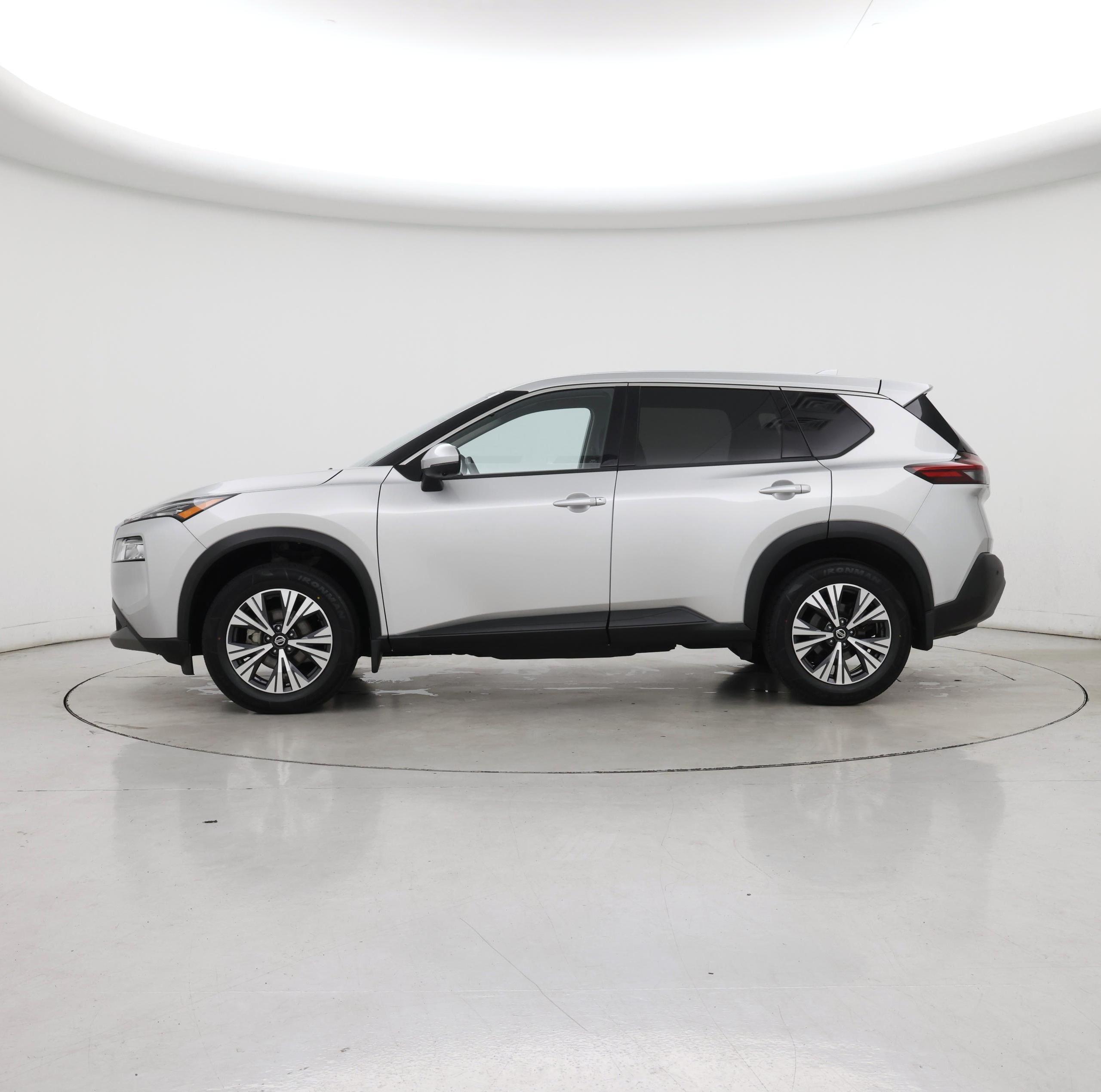 Thumbnail: 2021 Nissan Rogue - 3