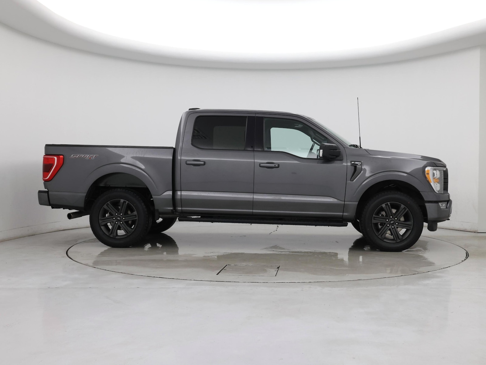2023 Ford F-150 XLT - Photo 8