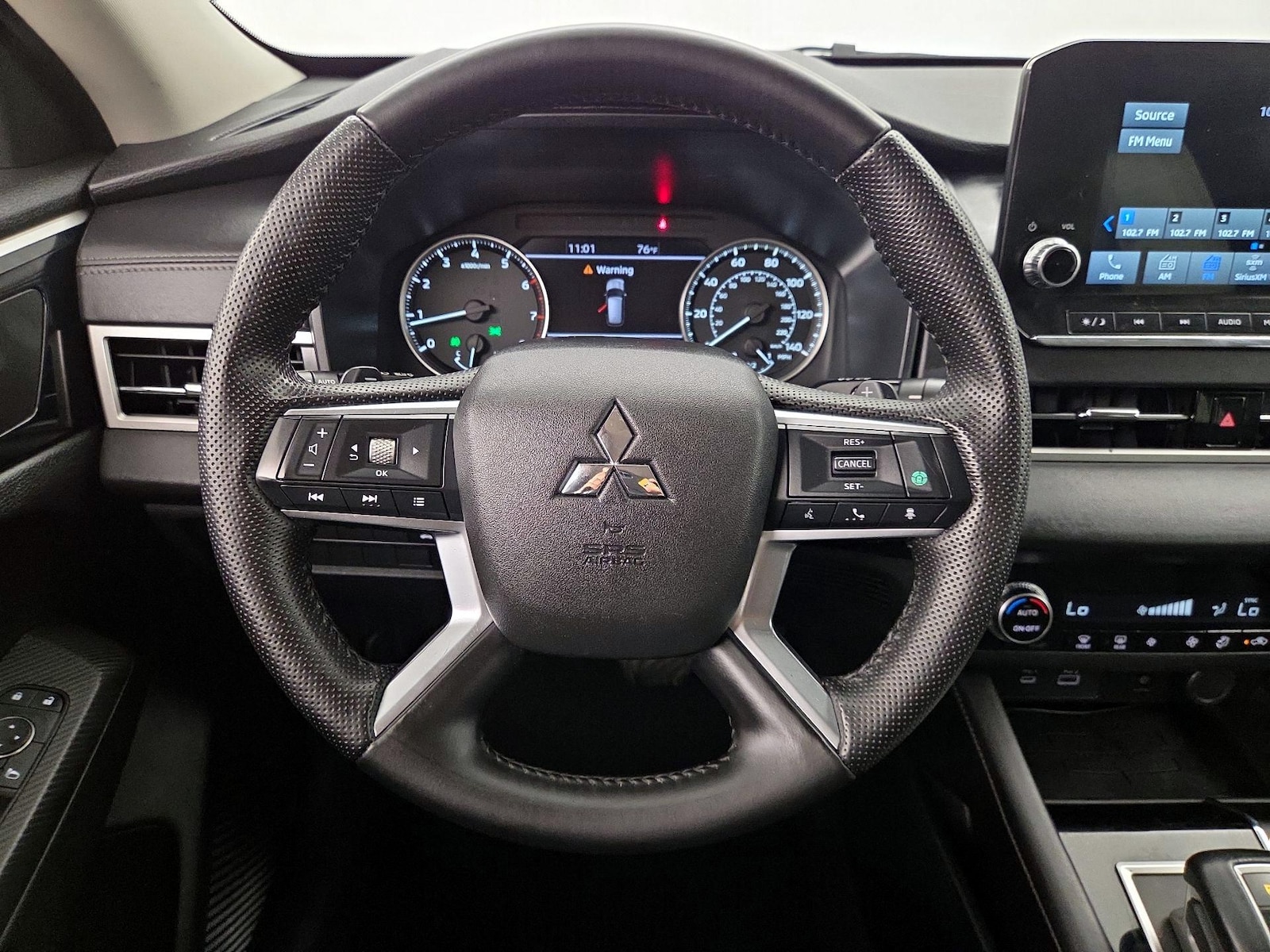 2024 Mitsubishi Outlander SE - Photo 11