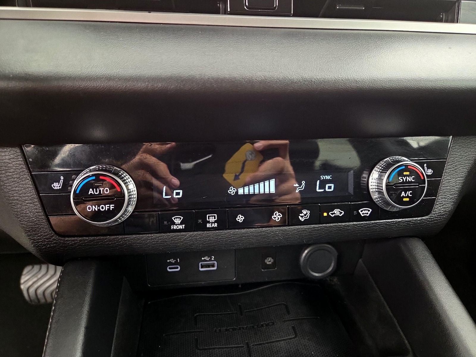 2024 Mitsubishi Outlander SE - Photo 18