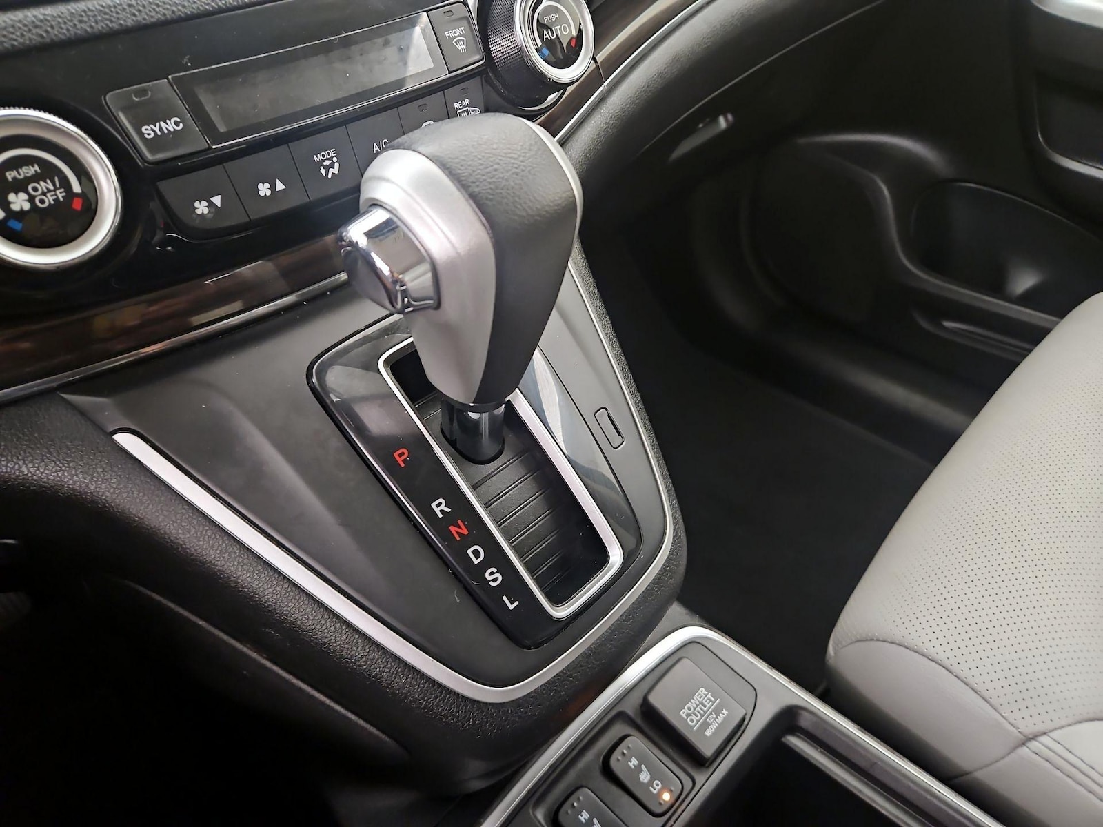 2015 Honda CR-V Touring - Photo 18