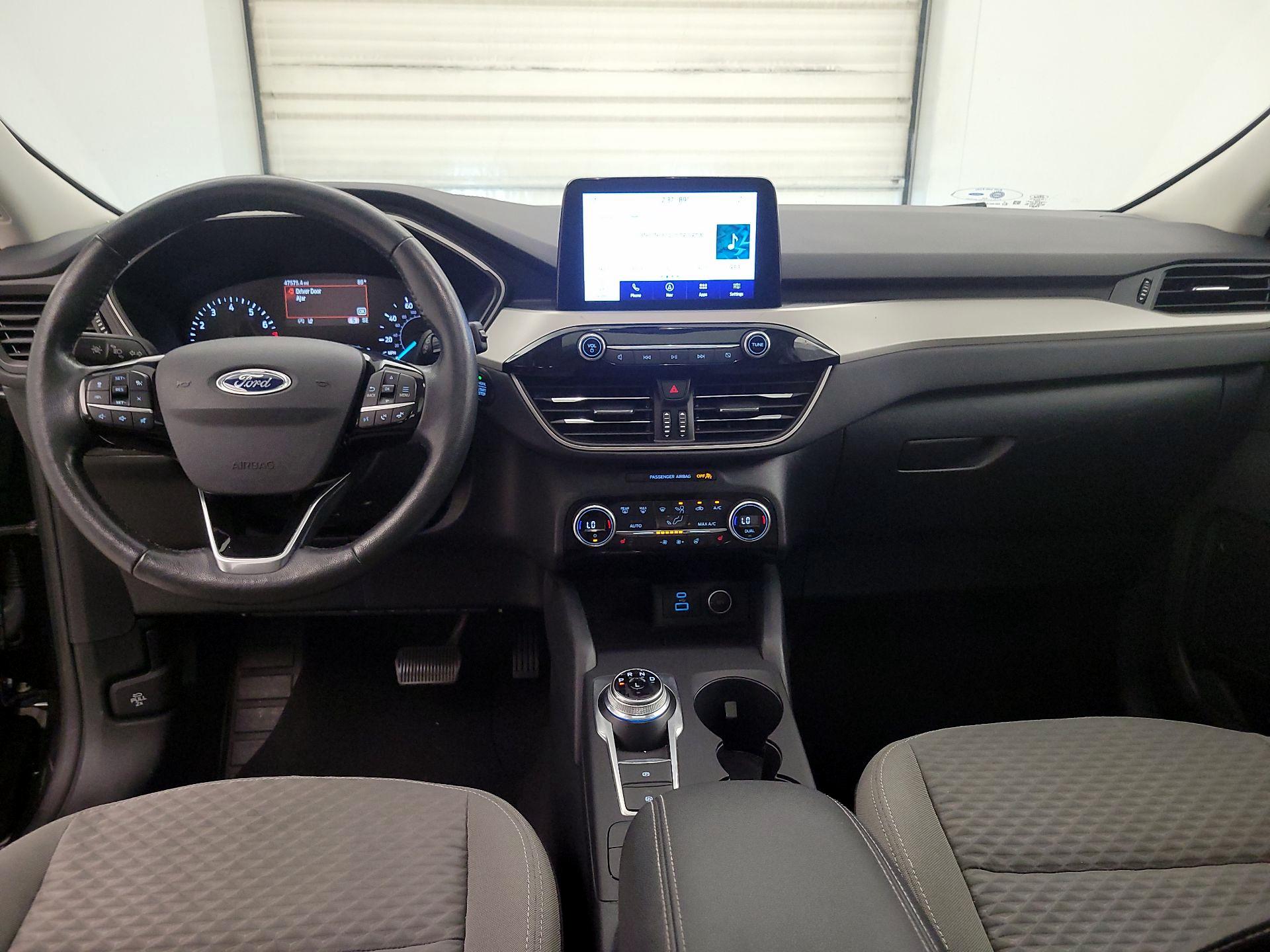 Thumbnail: 2021 Ford Escape - 9