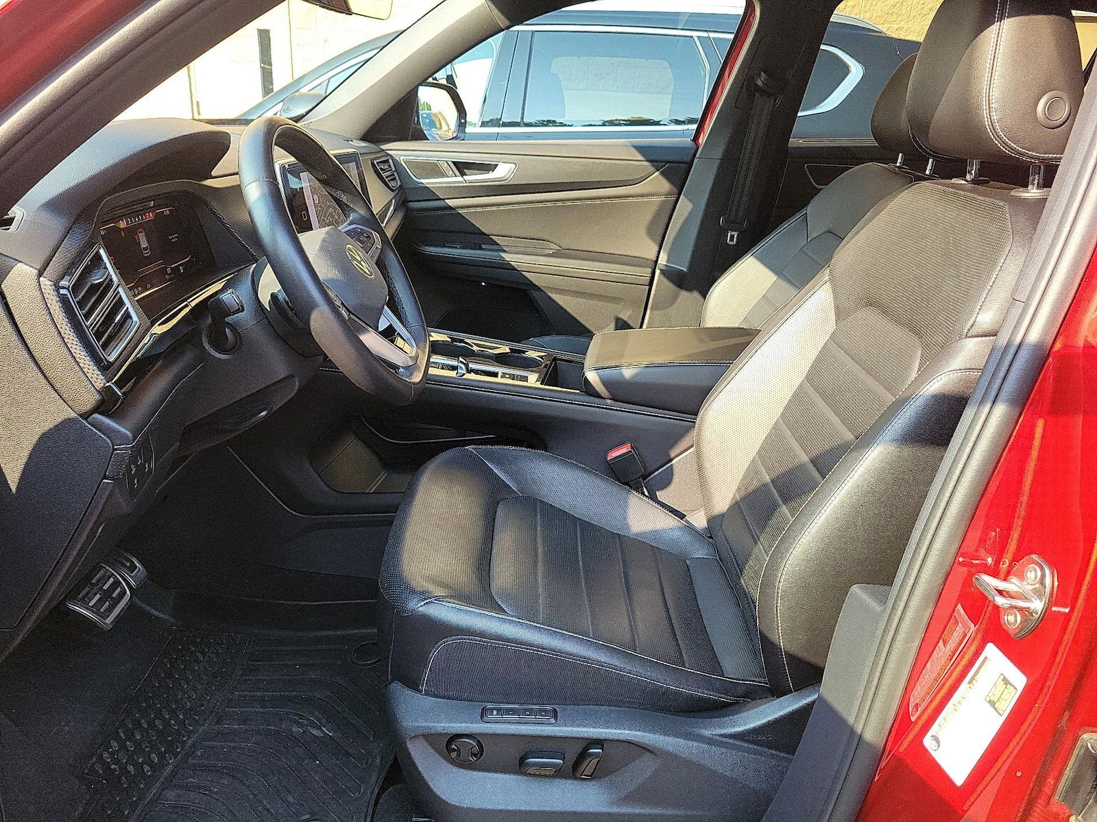 2024 Volkswagen Atlas Cross Sport SEL R-LINE - Photo 10