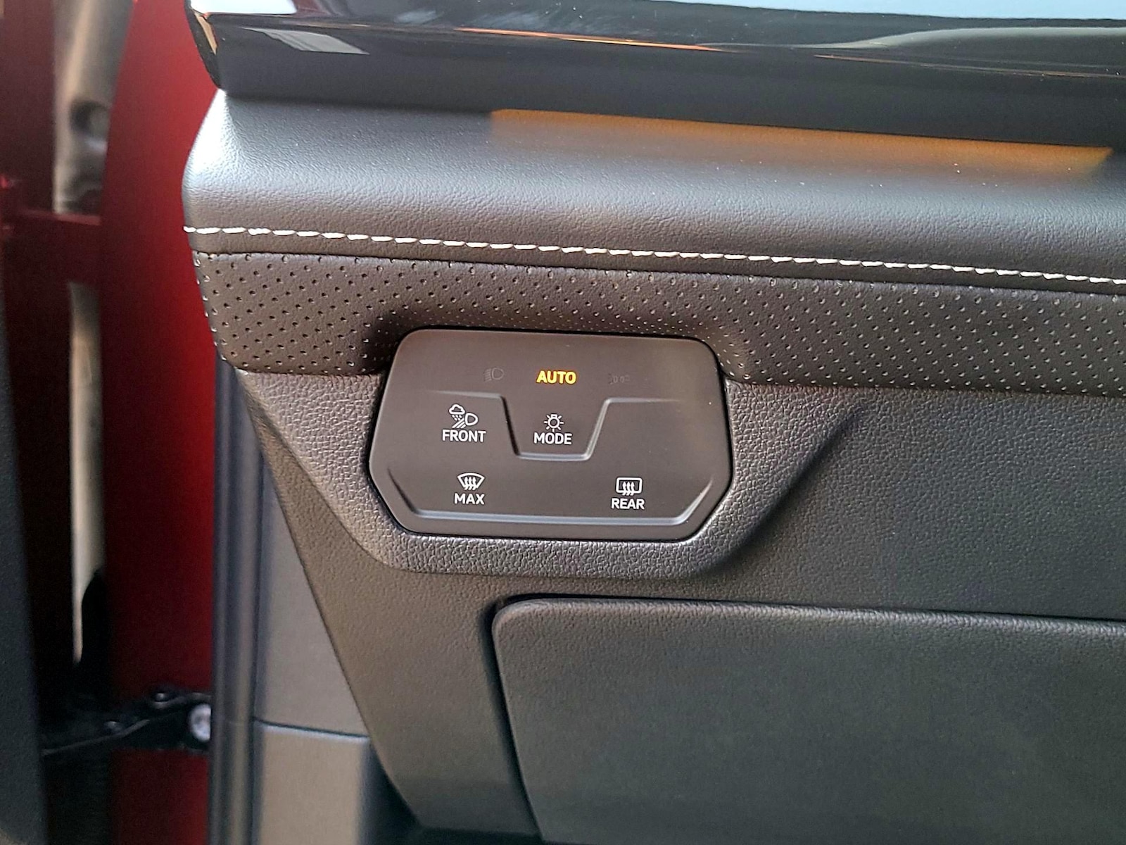 2024 Volkswagen Atlas Cross Sport SEL R-LINE - Photo 12