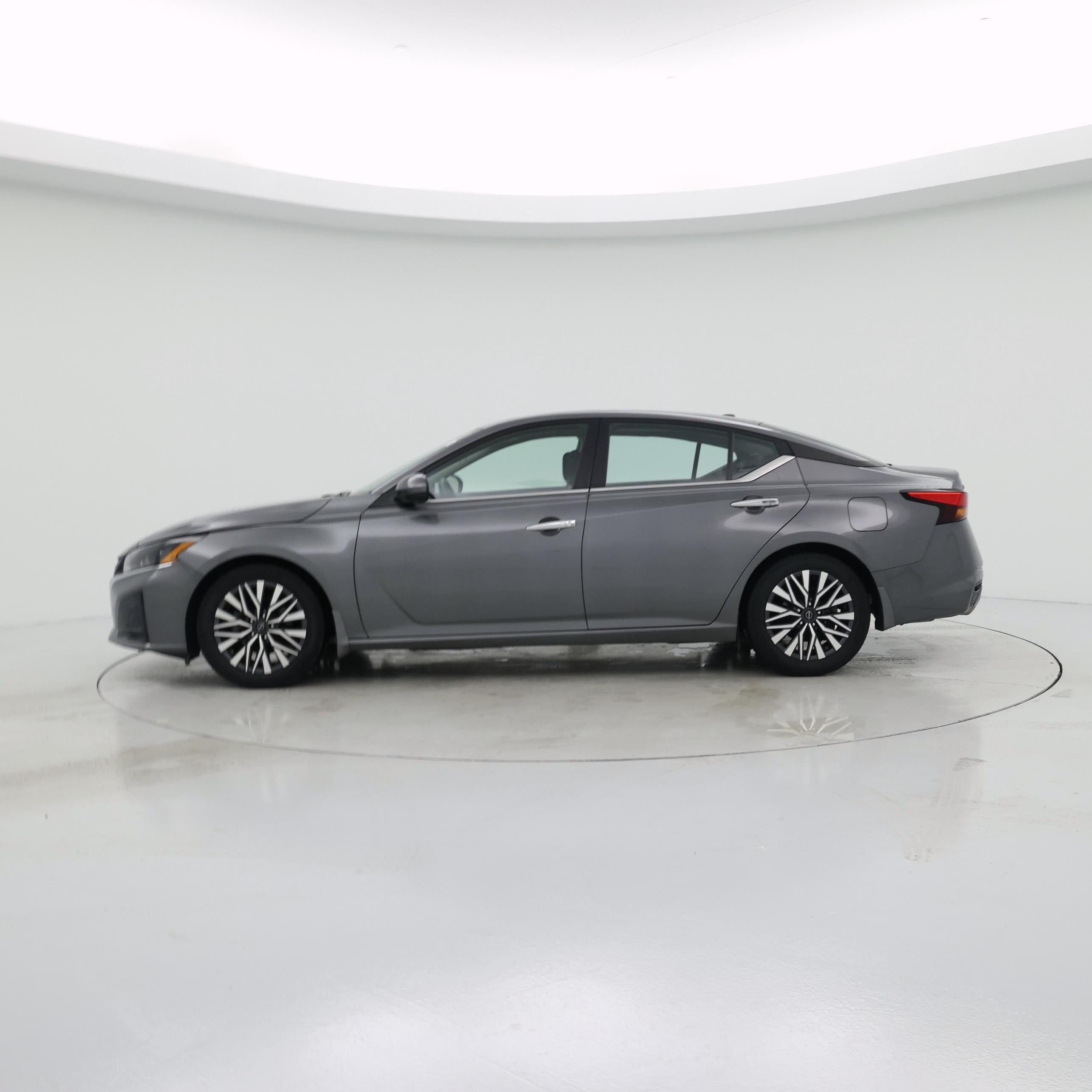 Thumbnail: 2024 Nissan Altima - 3