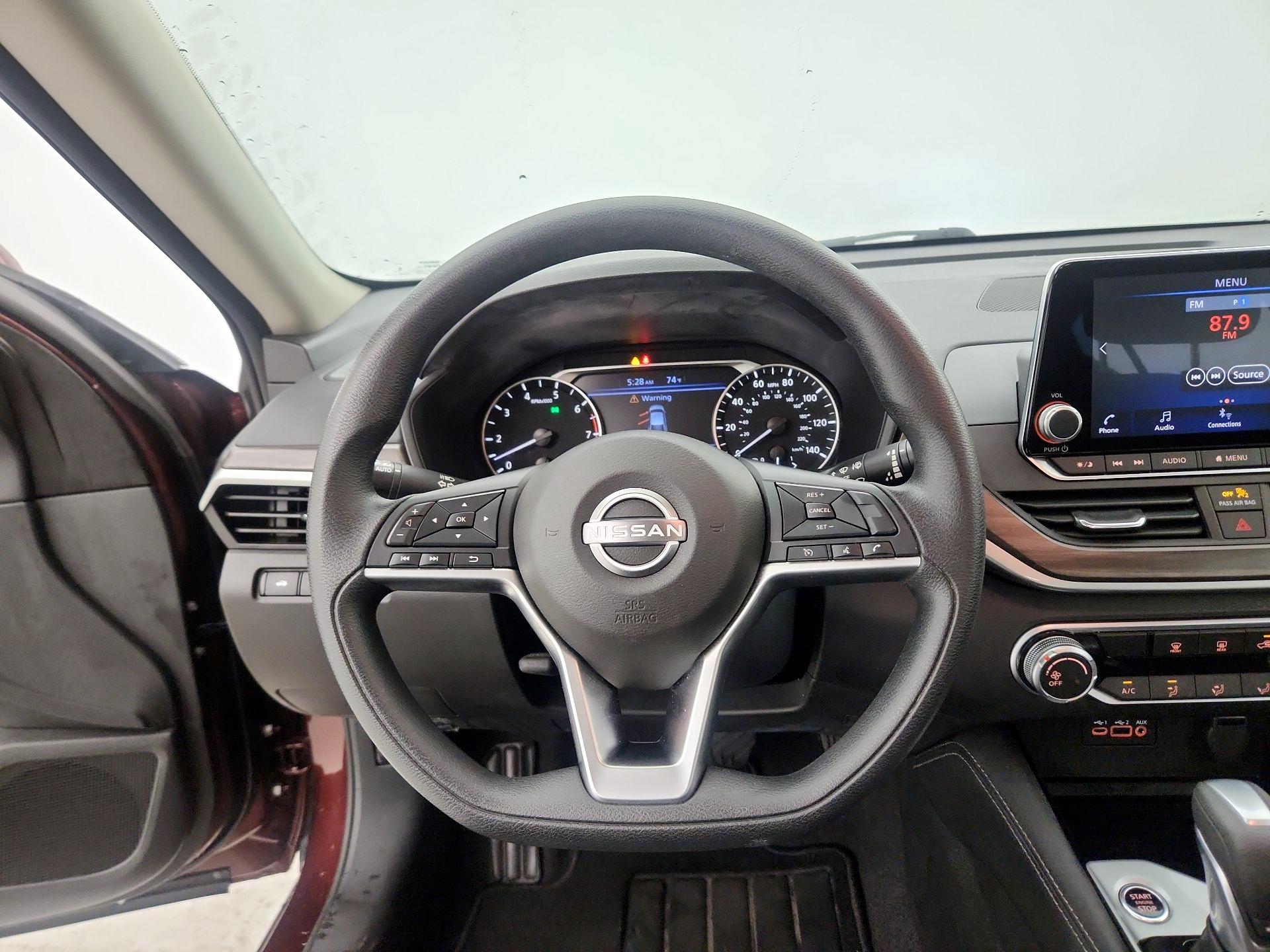 Thumbnail: 2023 Nissan Altima - 10