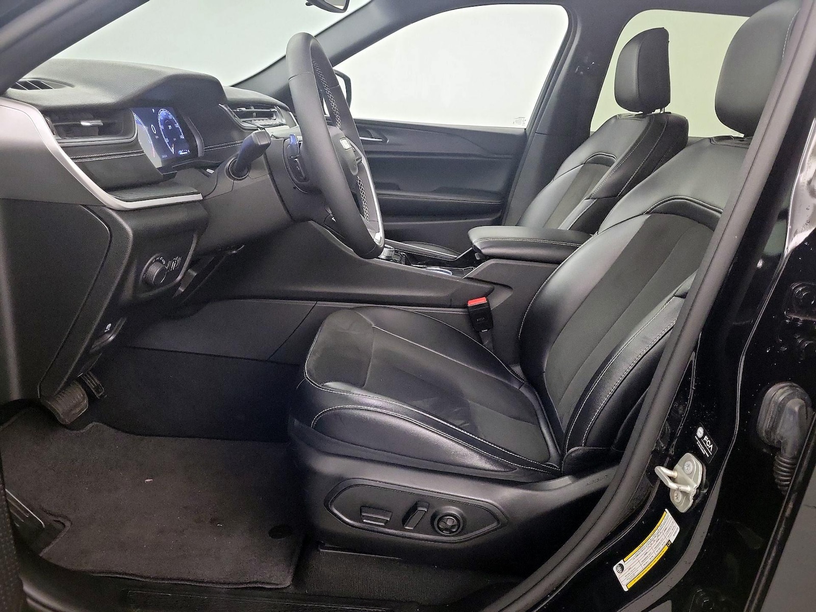 2023 Jeep Grand Cherokee Altitude - Photo 12