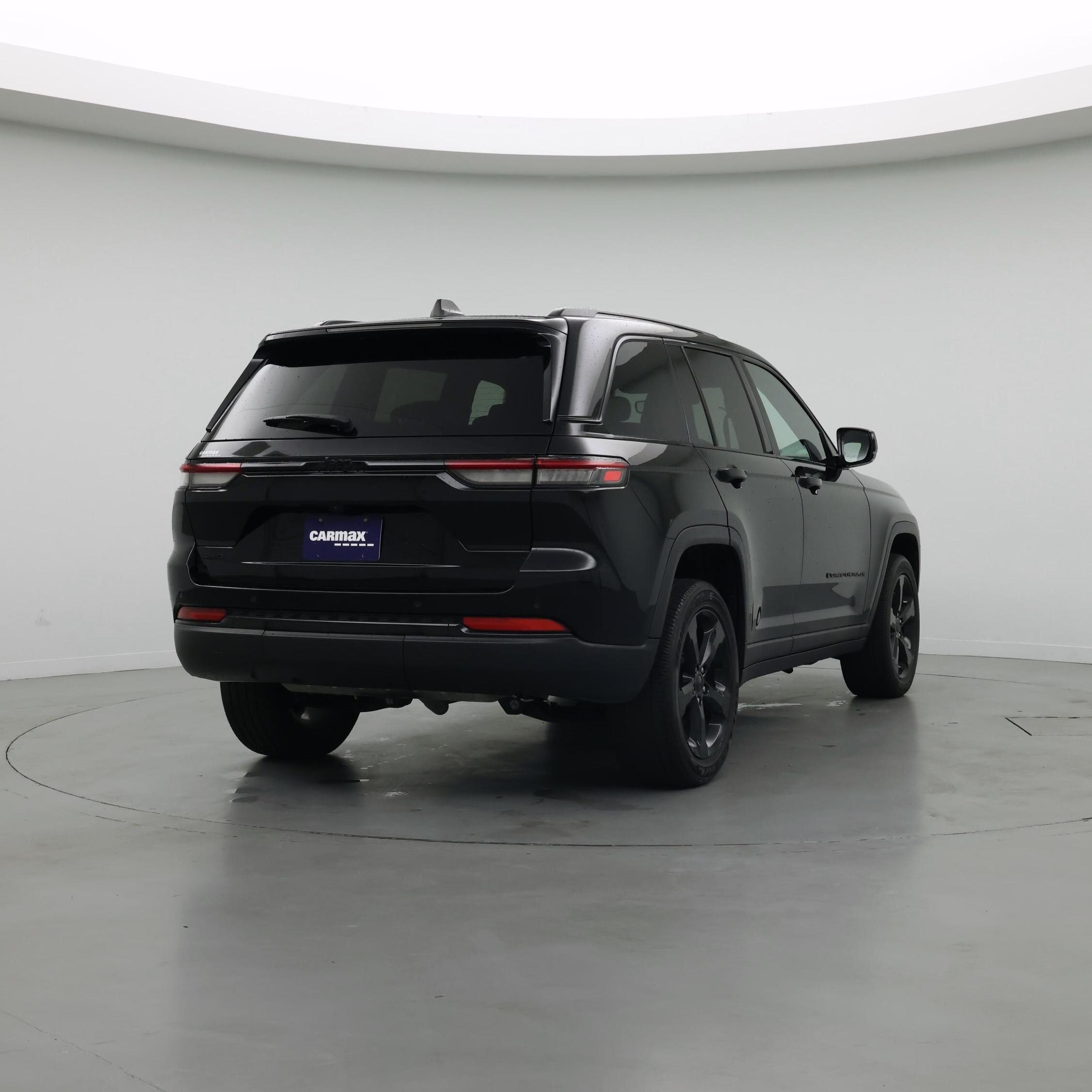 Thumbnail: 2023 Jeep Grand Cherokee - 8