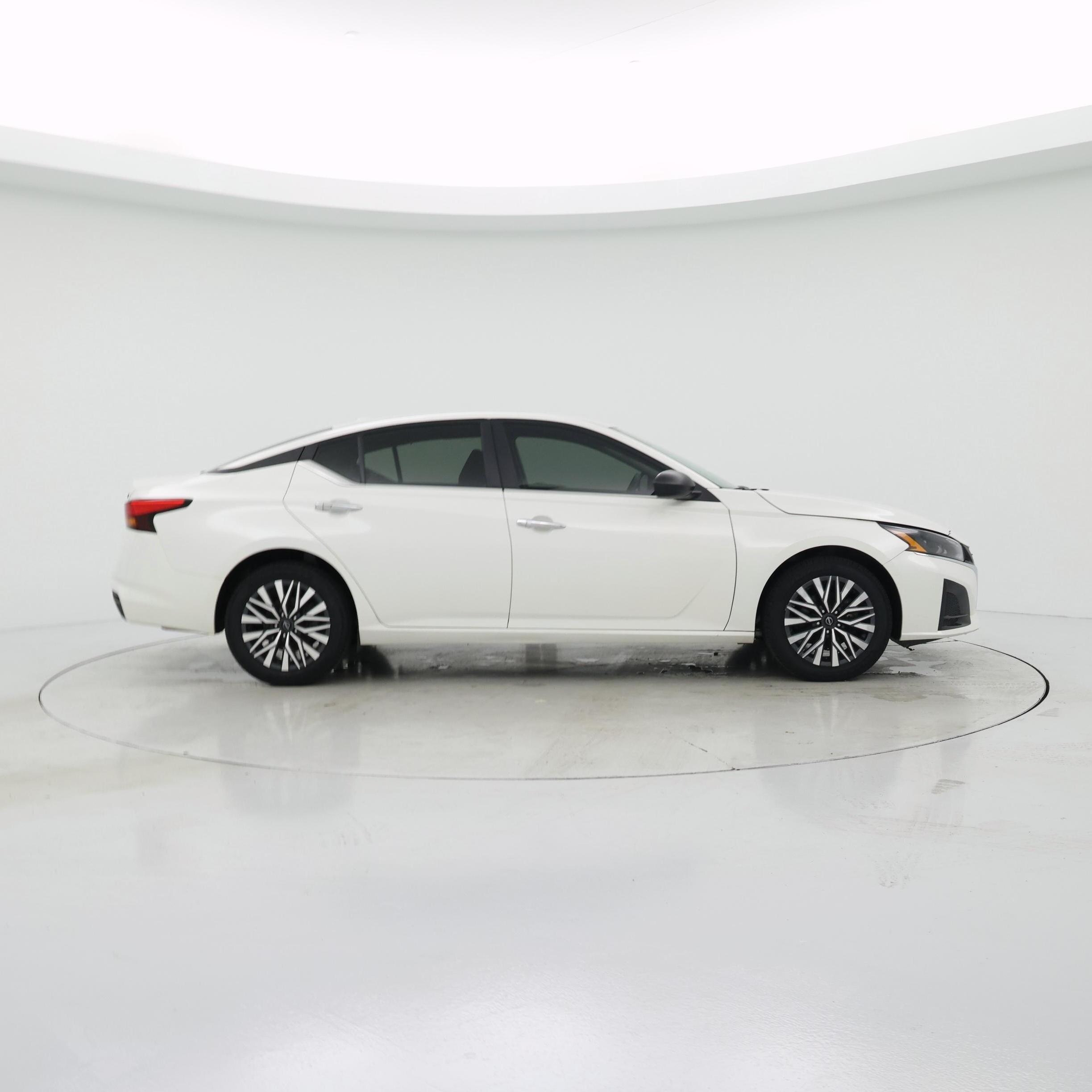 Thumbnail: 2024 Nissan Altima - 7
