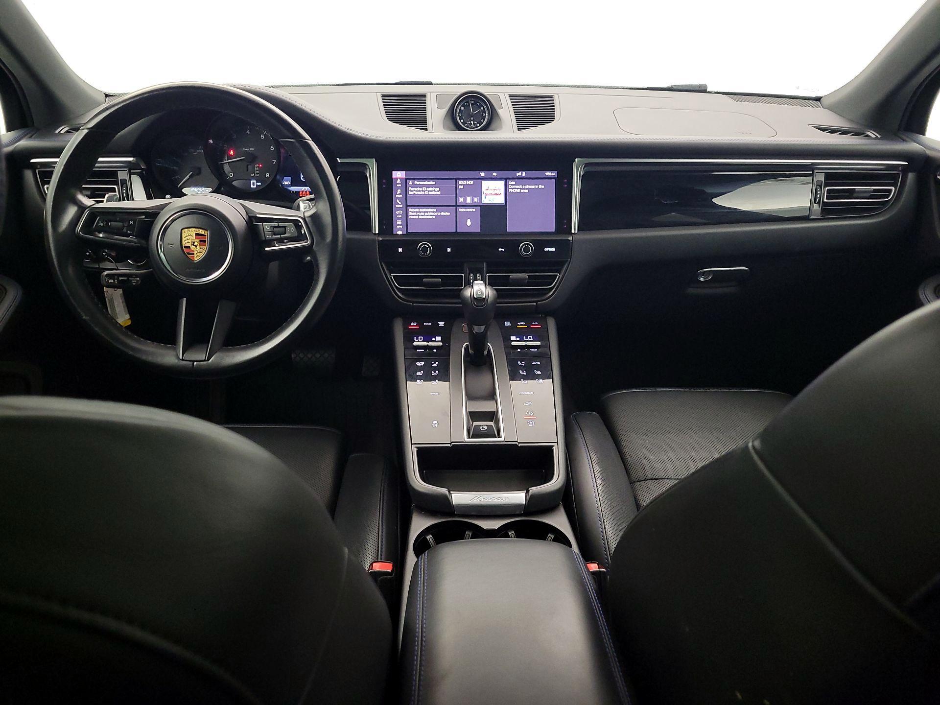 Thumbnail: 2023 Porsche Macan - 9