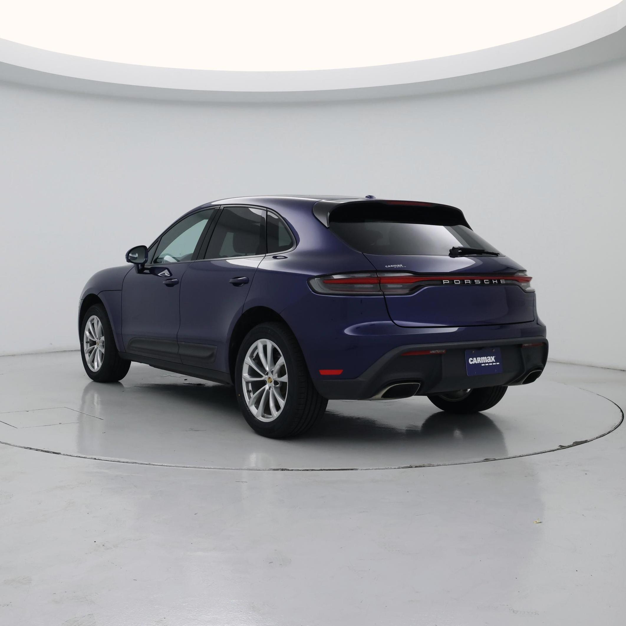 Thumbnail: 2023 Porsche Macan - 2