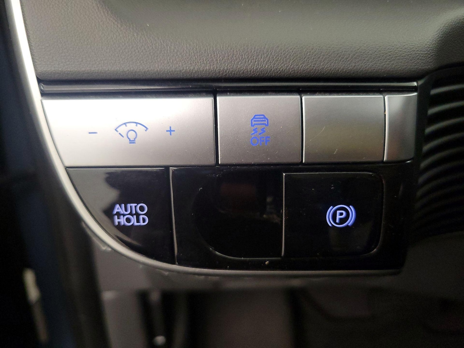 2024 Hyundai IONIQ 5 SE - Photo 14