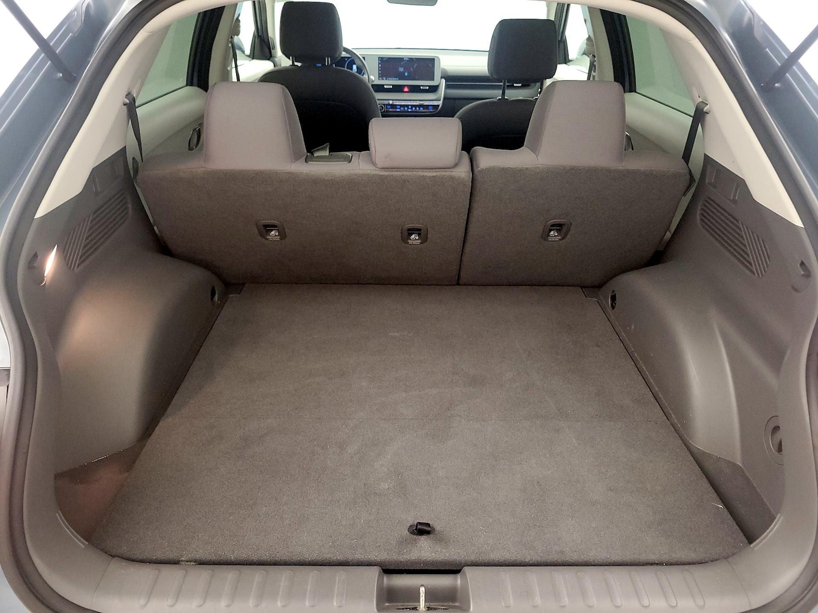 2024 Hyundai IONIQ 5 SE - Photo 22