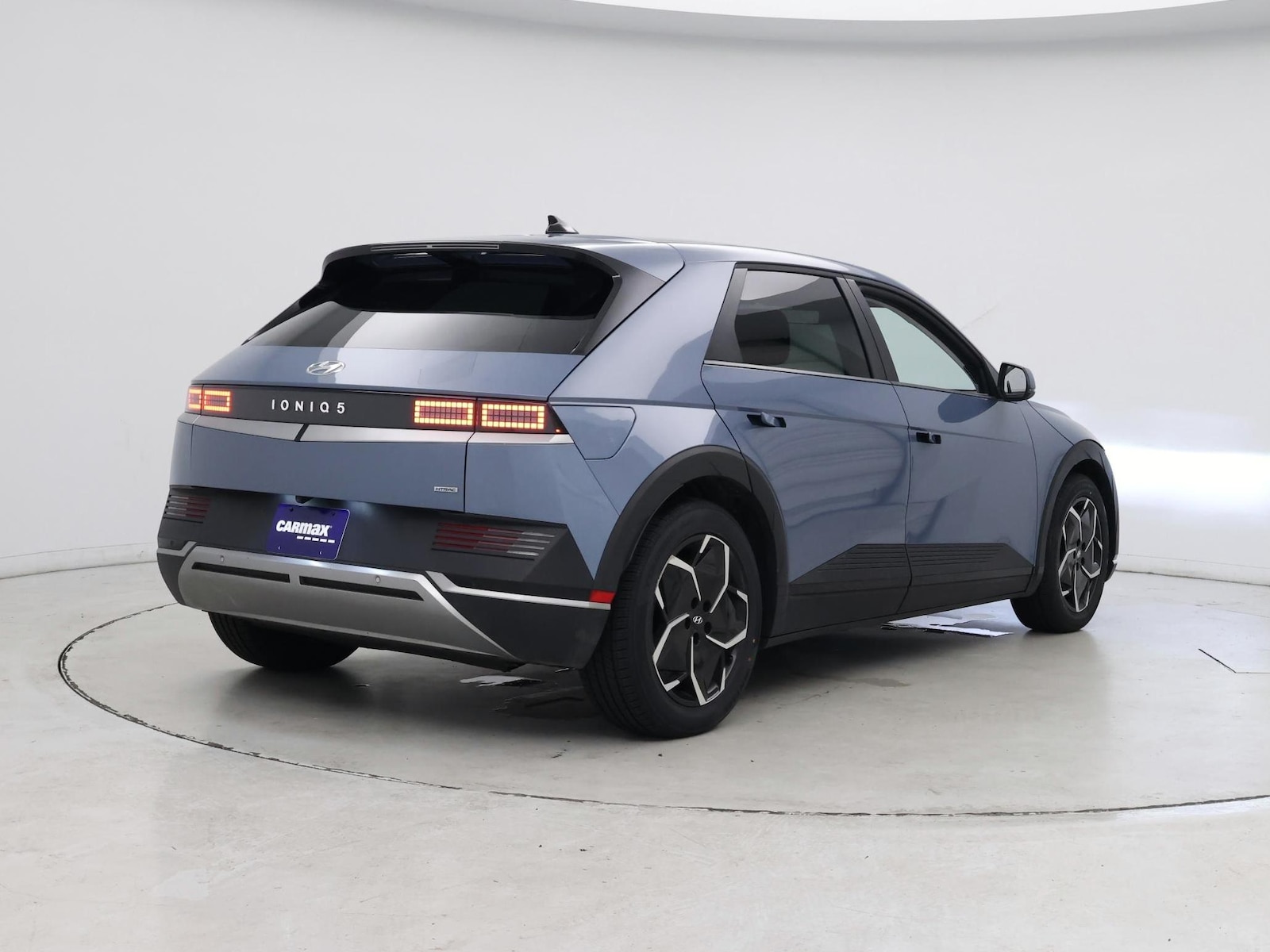 2024 Hyundai IONIQ 5 SE - Photo 9