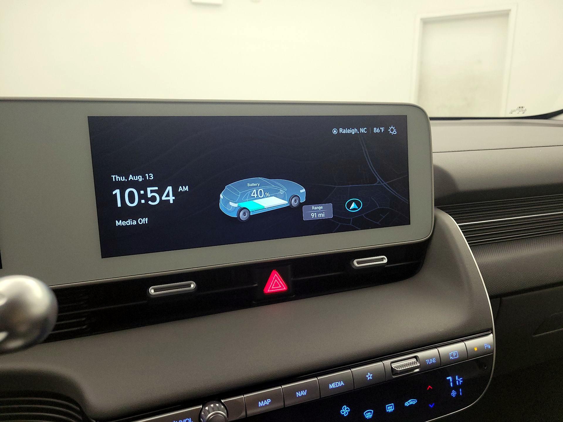 Thumbnail: 2024 Hyundai Ioniq 5 - 13