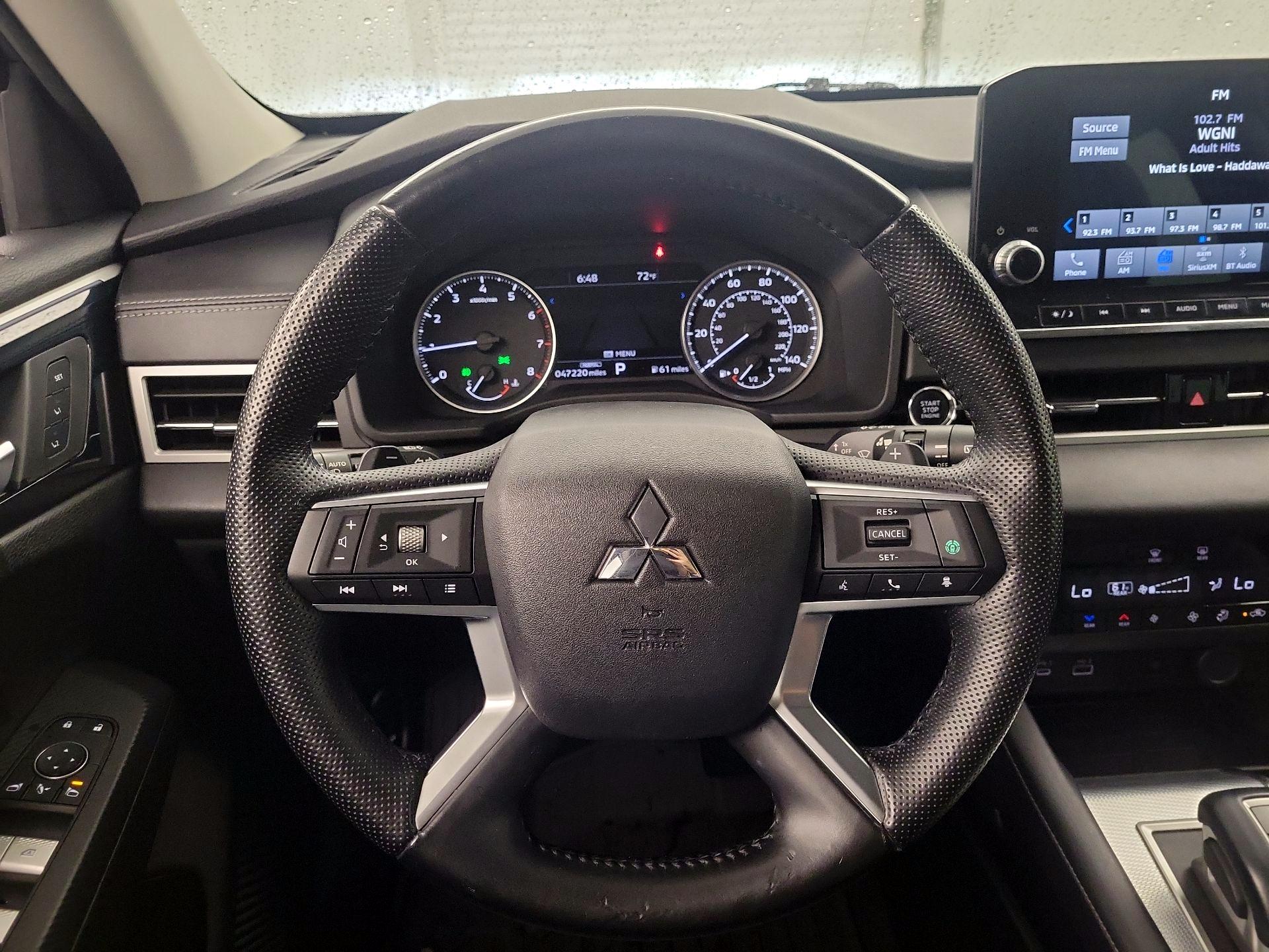 Thumbnail: 2022 Mitsubishi Outlander - 10