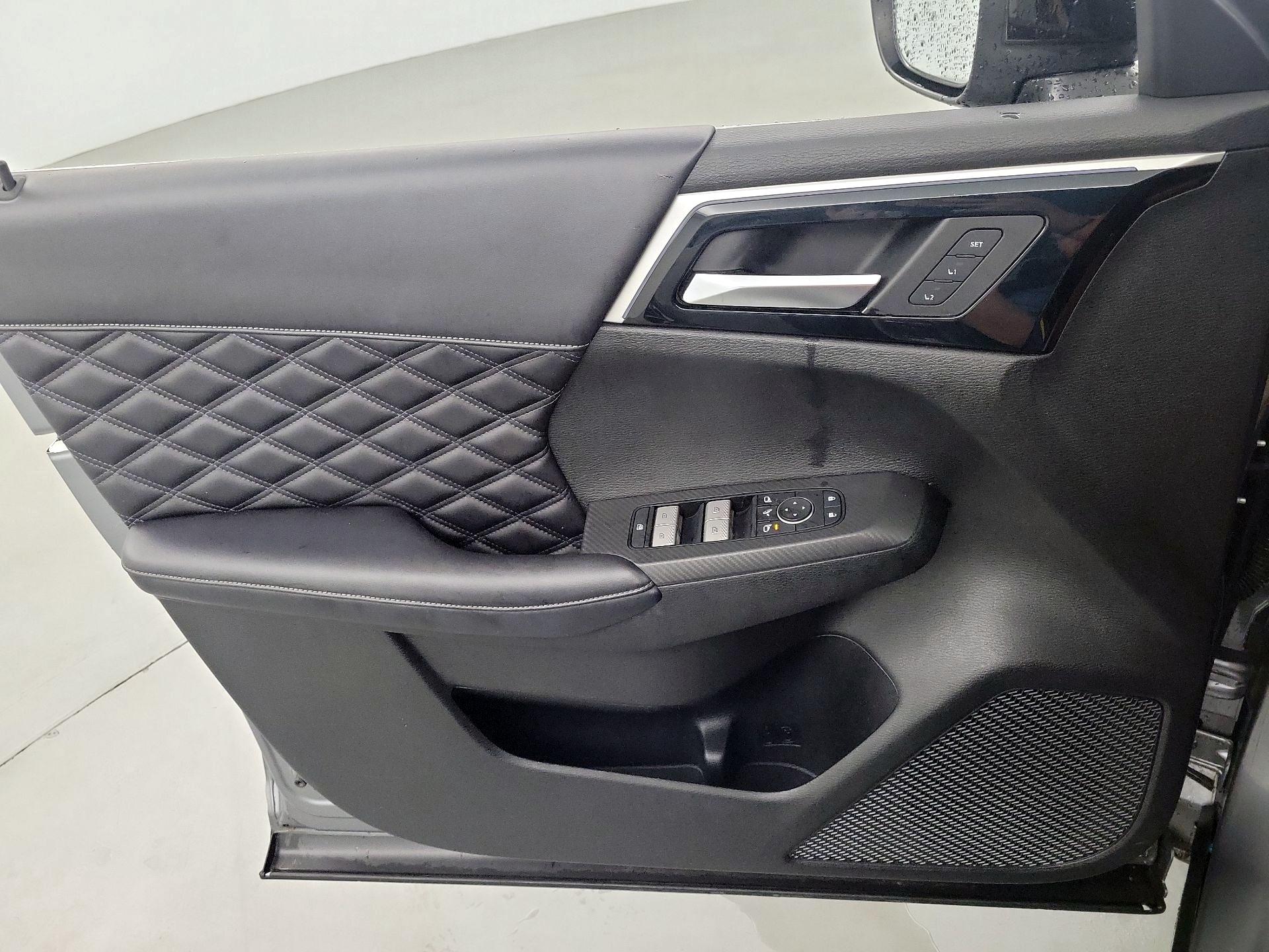 Thumbnail: 2022 Mitsubishi Outlander - 12