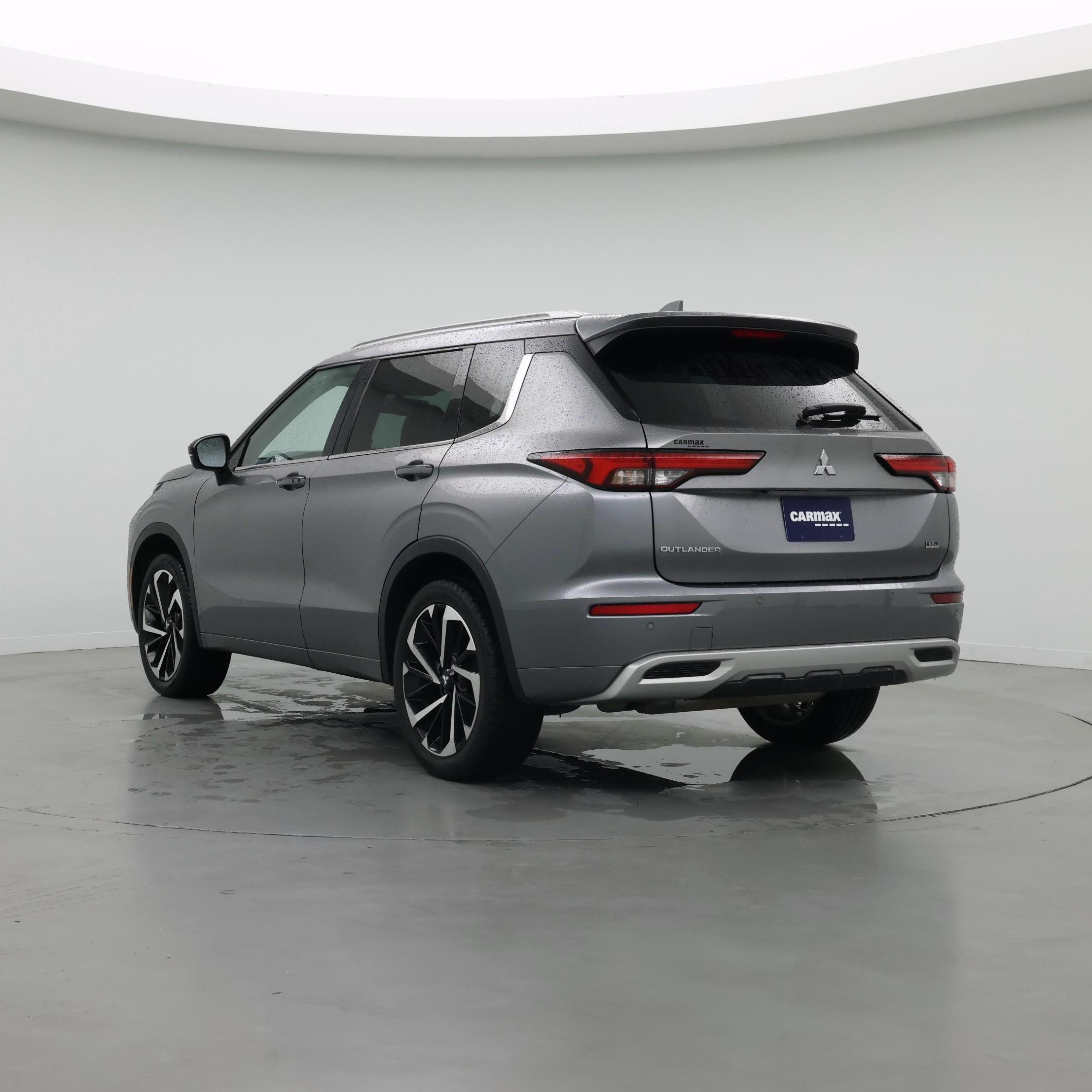 Thumbnail: 2022 Mitsubishi Outlander - 2
