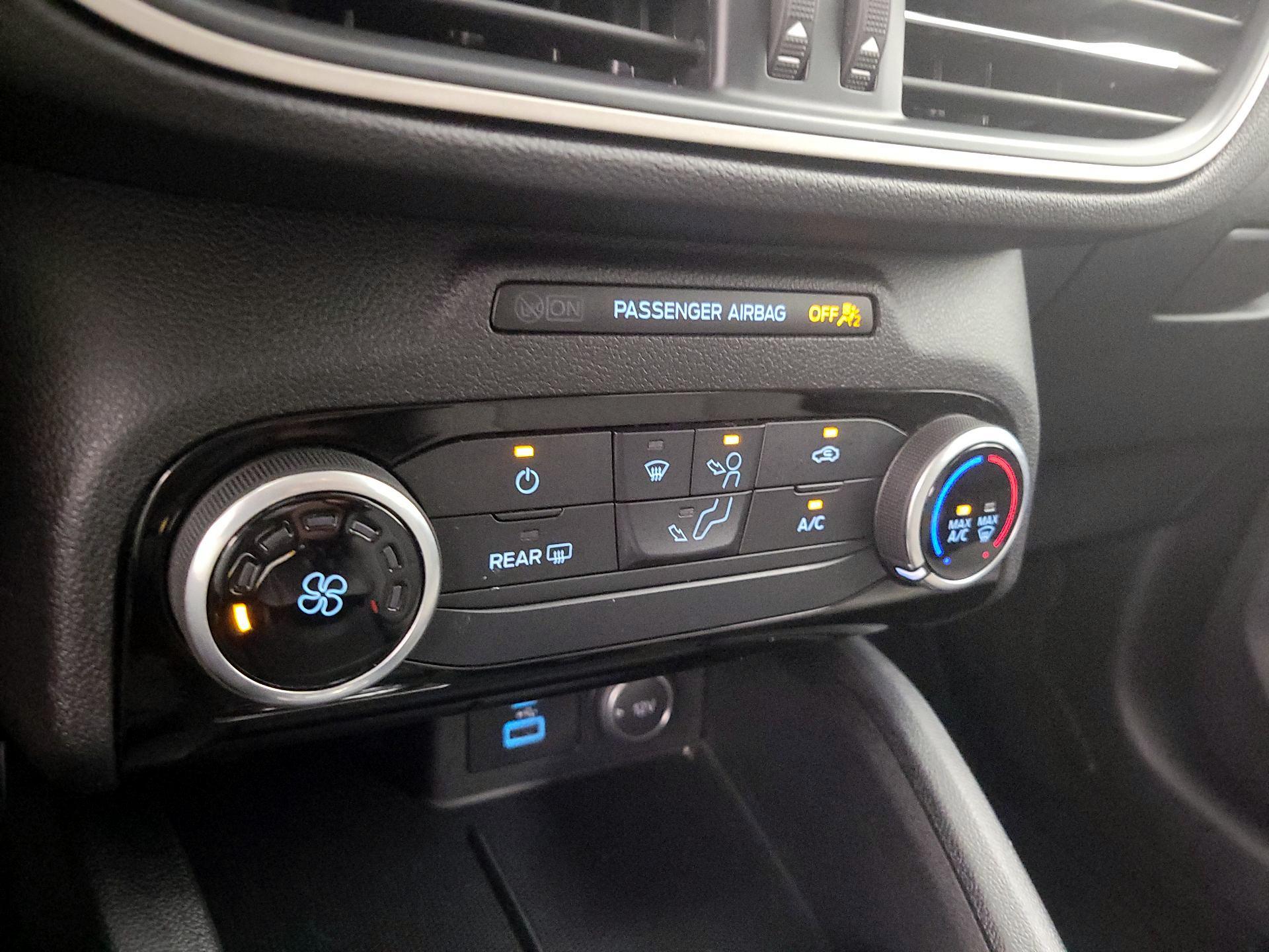 Thumbnail: 2021 Ford Escape - 16