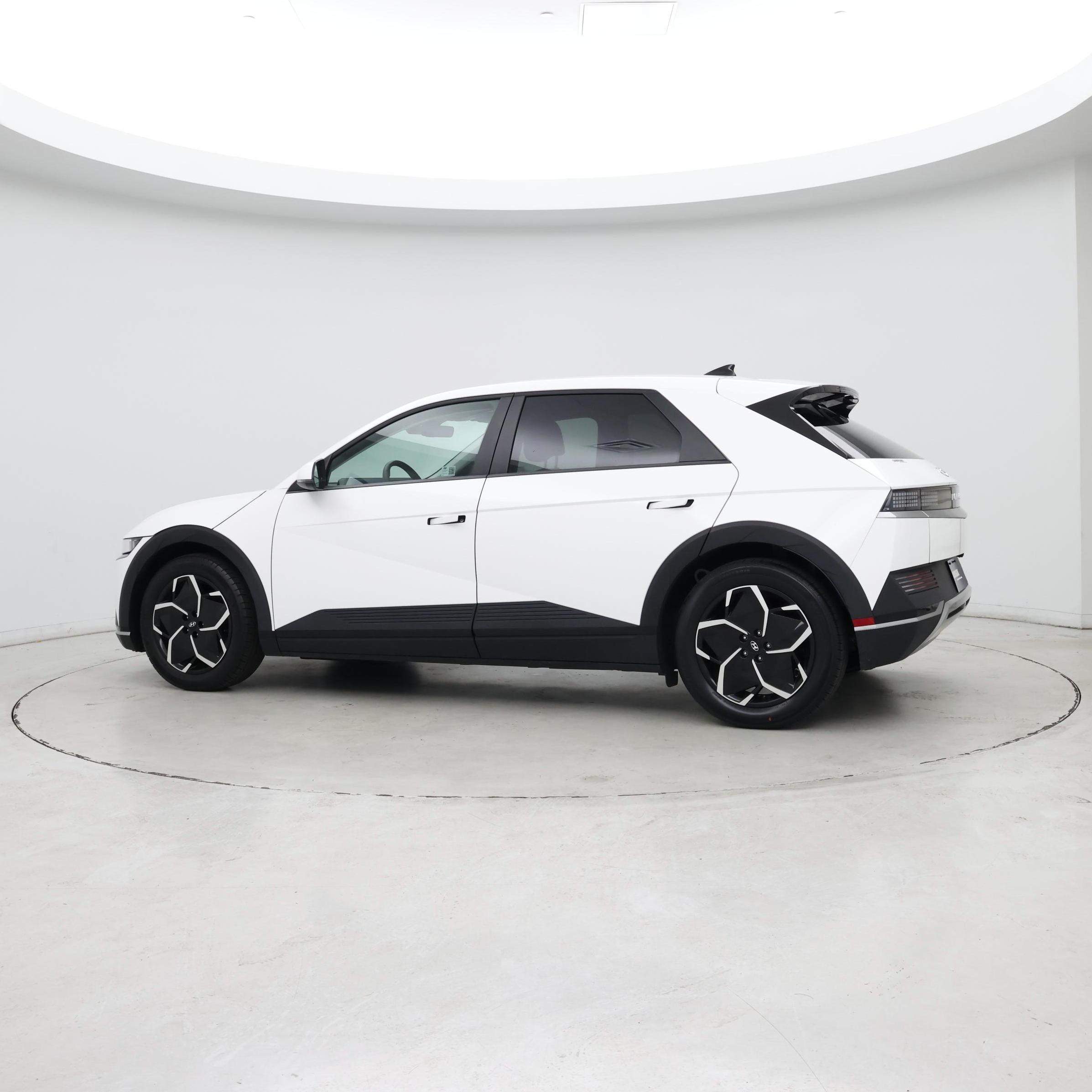 Thumbnail: 2024 Hyundai Ioniq 5 - 6