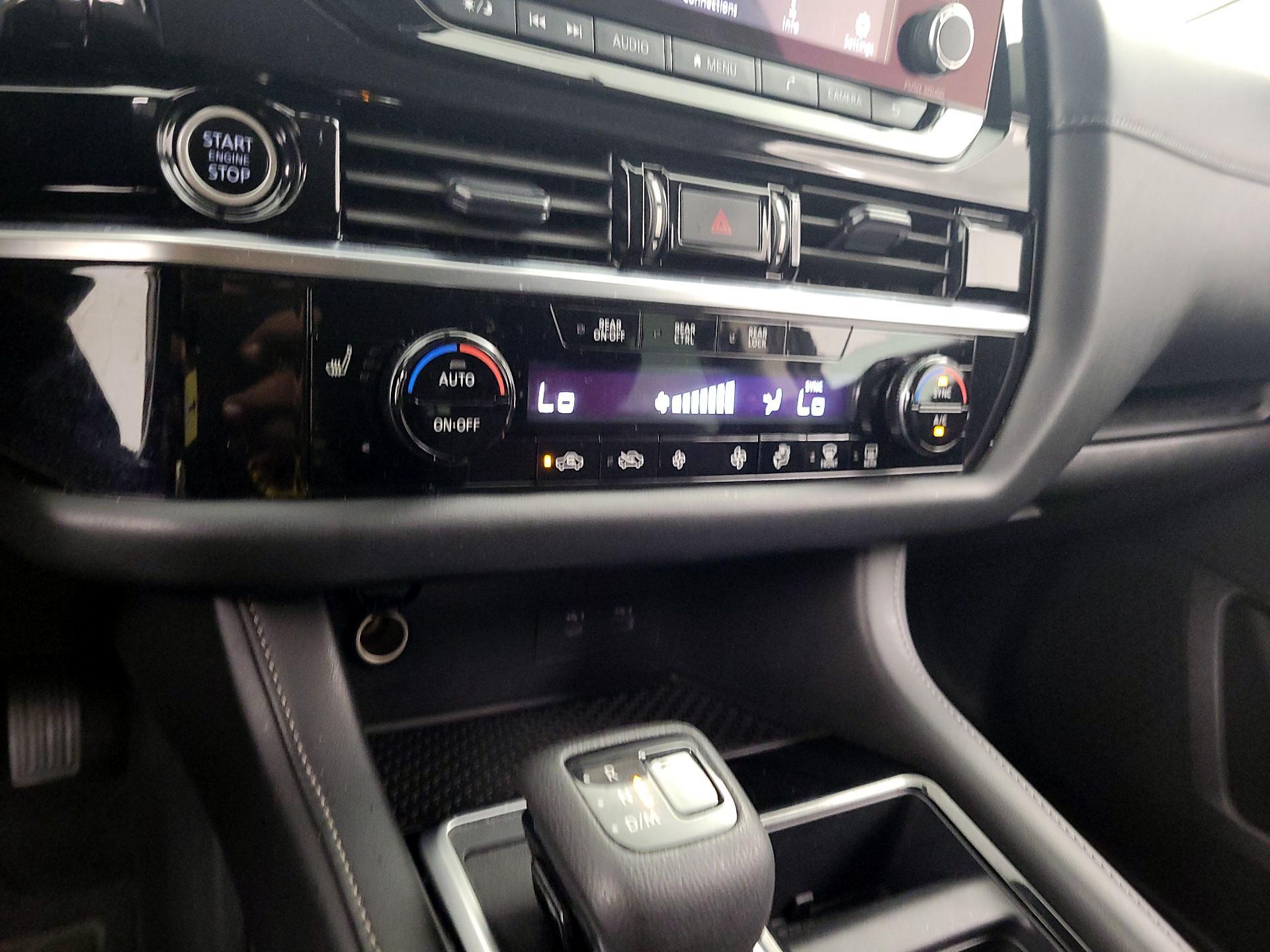 Thumbnail: 2024 Nissan Pathfinder - 16