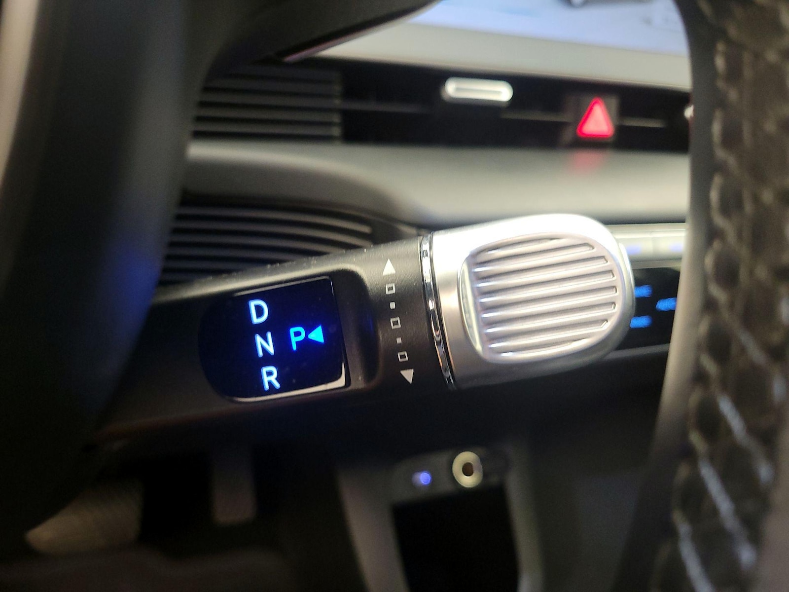 2024 Hyundai IONIQ 5 SE - Photo 18