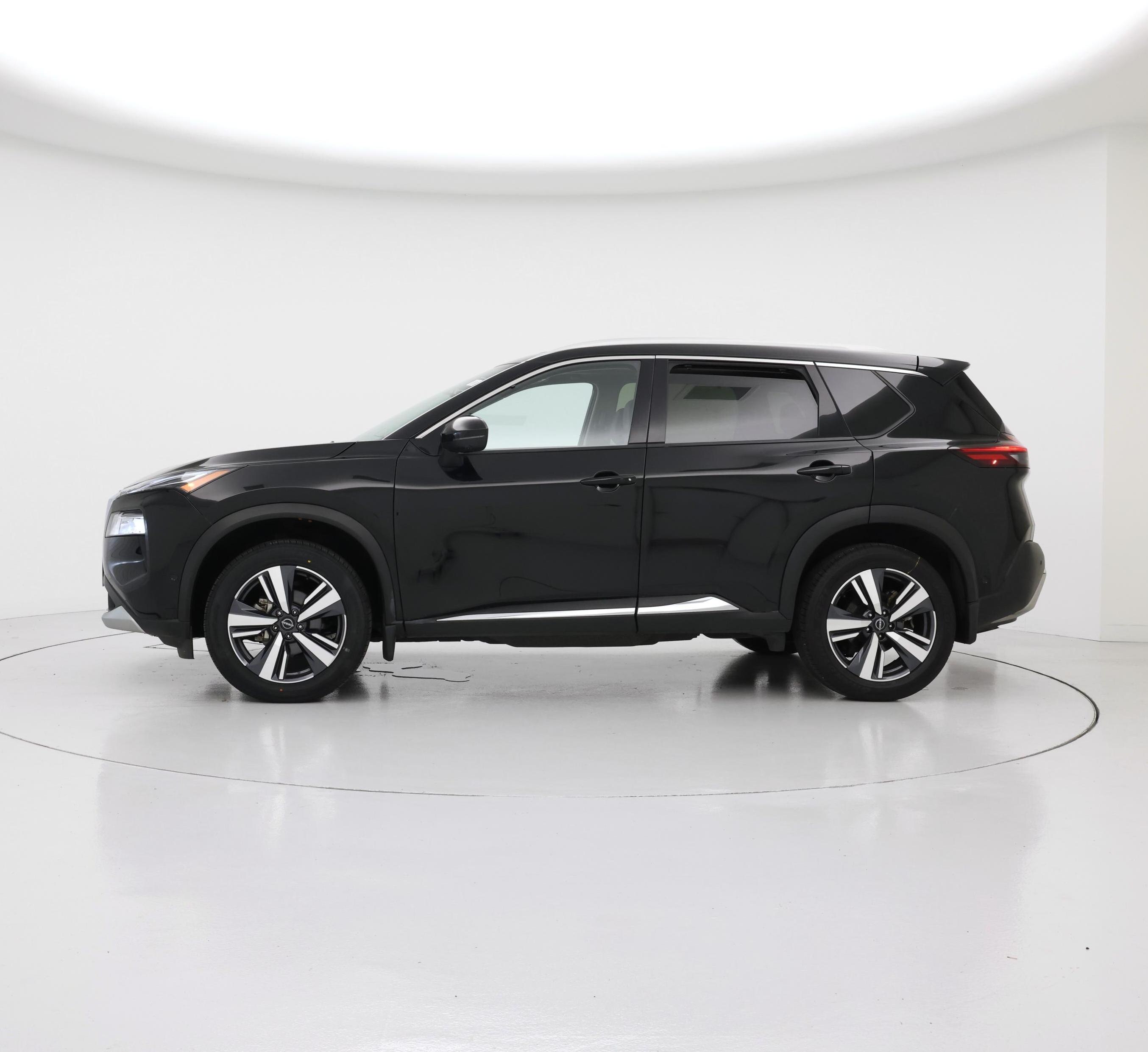 Thumbnail: 2023 Nissan Rogue - 3
