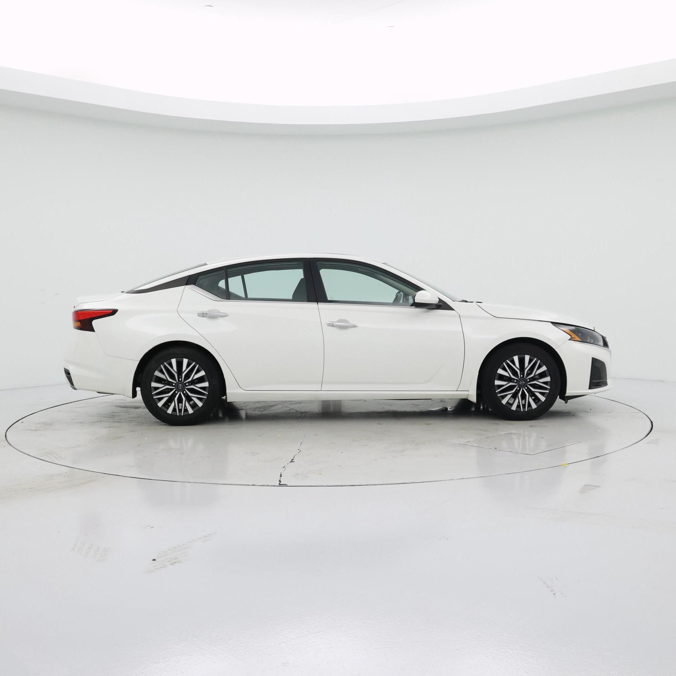 Thumbnail: 2024 Nissan Altima - 7