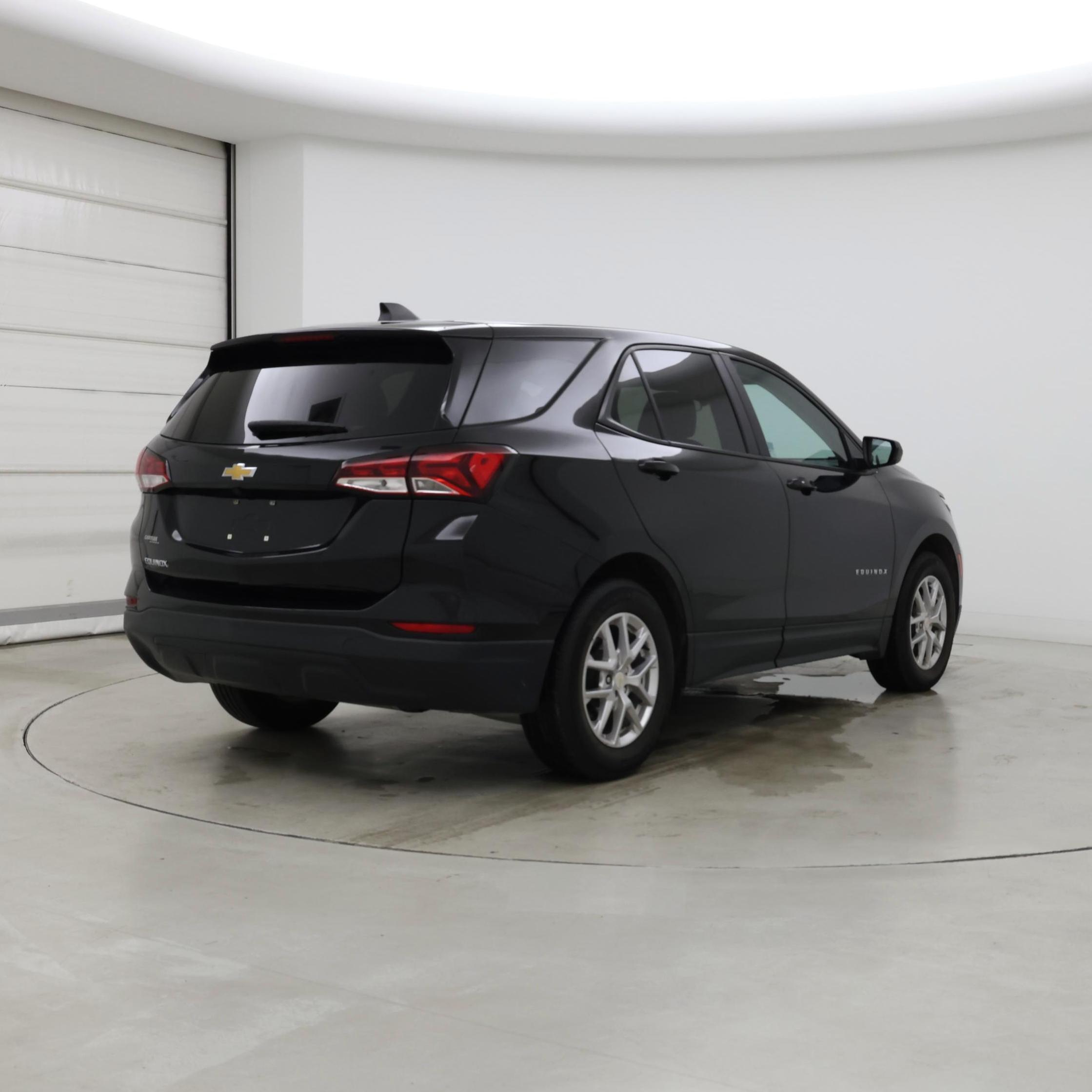 Thumbnail: 2023 Chevrolet Equinox - 8