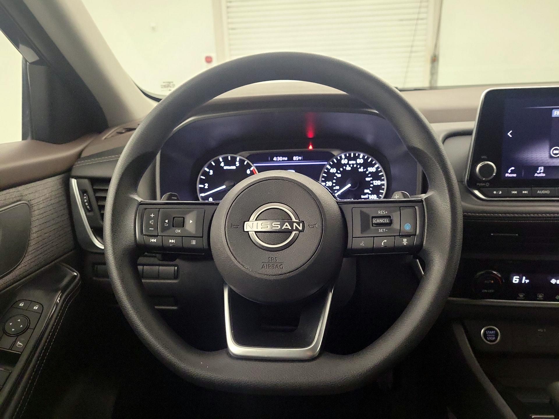 Thumbnail: 2023 Nissan Rogue - 10