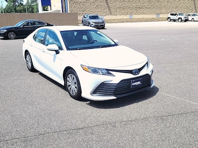 2022 Toyota Camry Hybrid LE