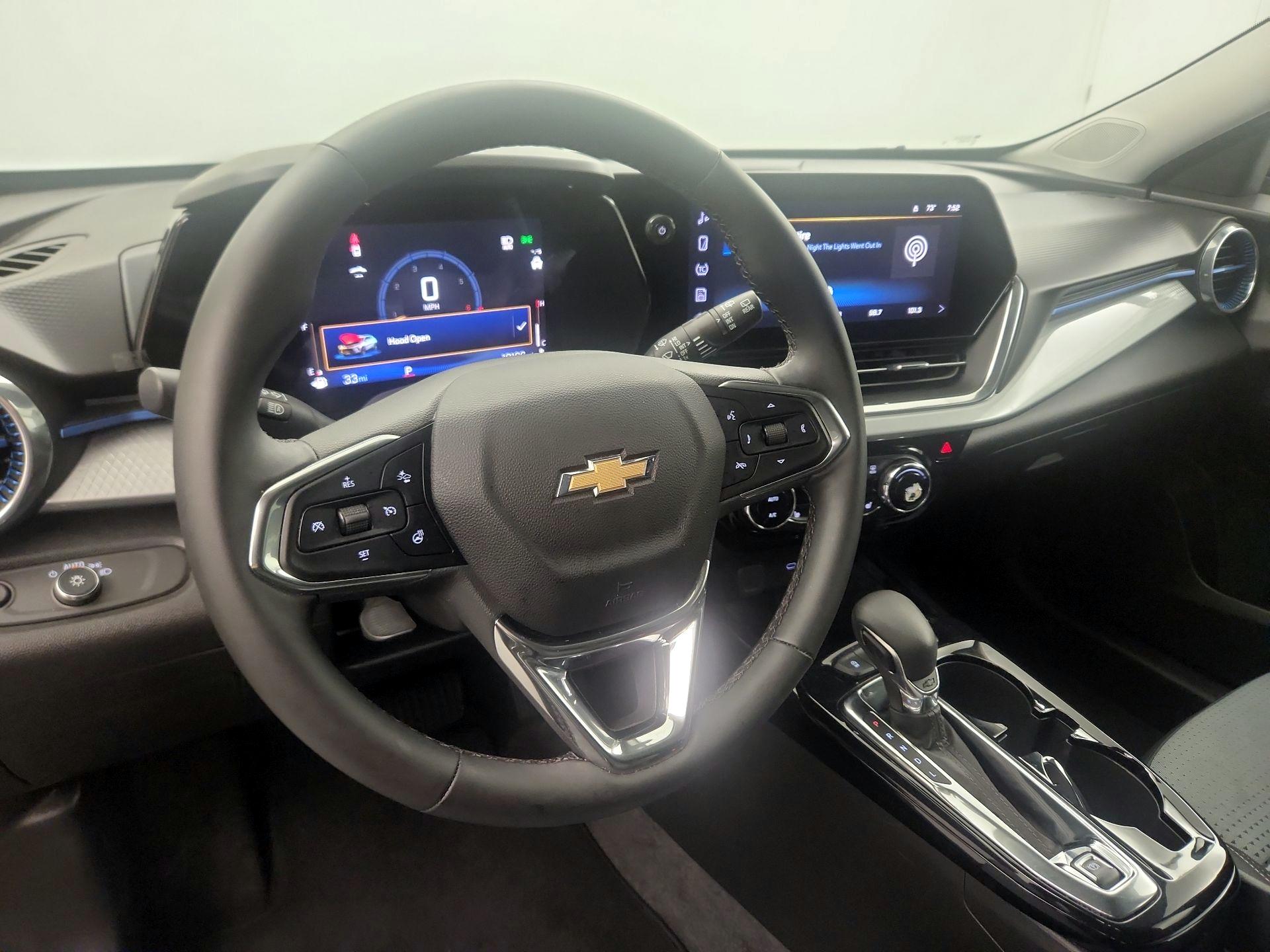 Thumbnail: 2025 Chevrolet Trax - 9
