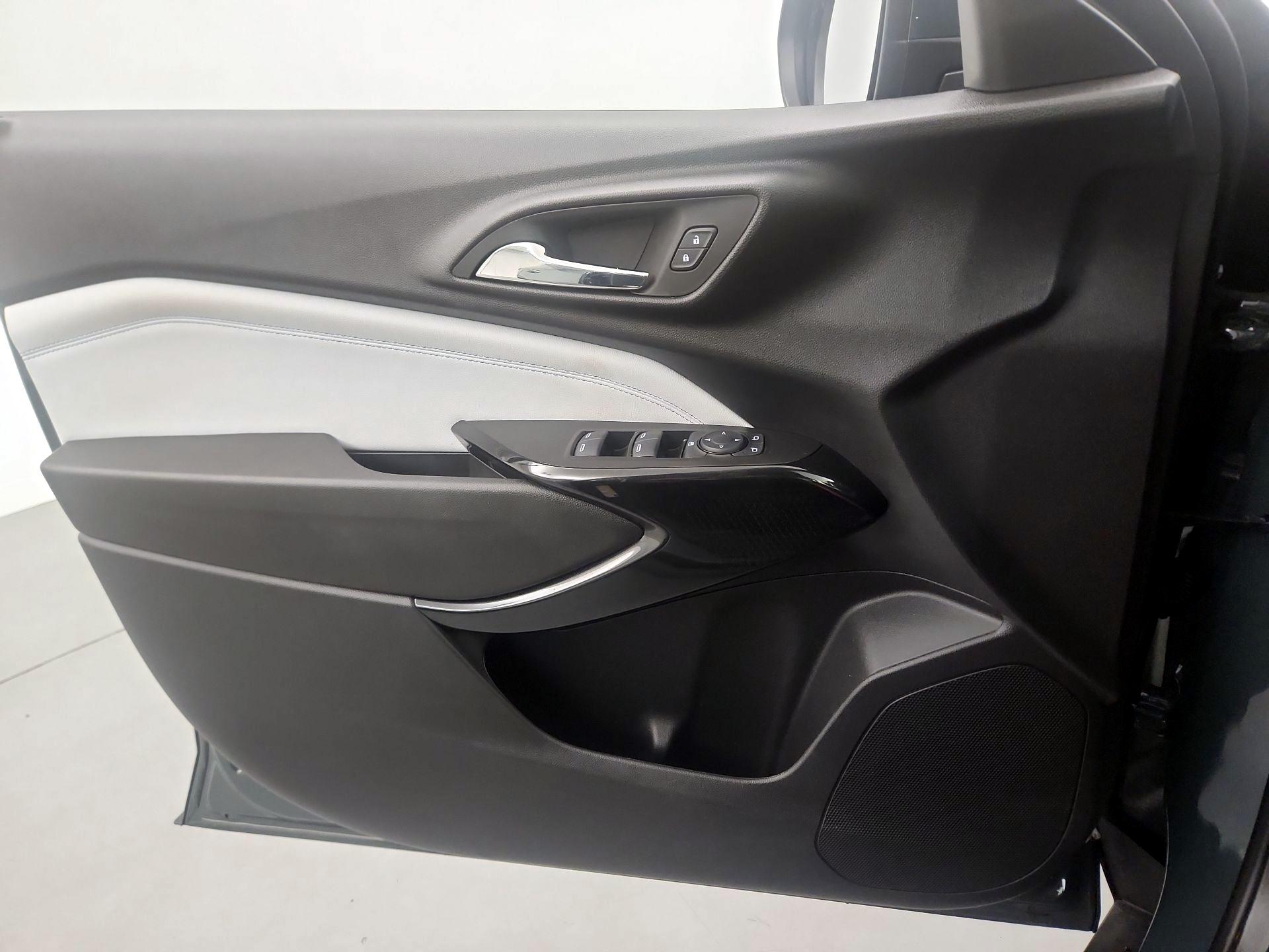Thumbnail: 2025 Chevrolet Trax - 12
