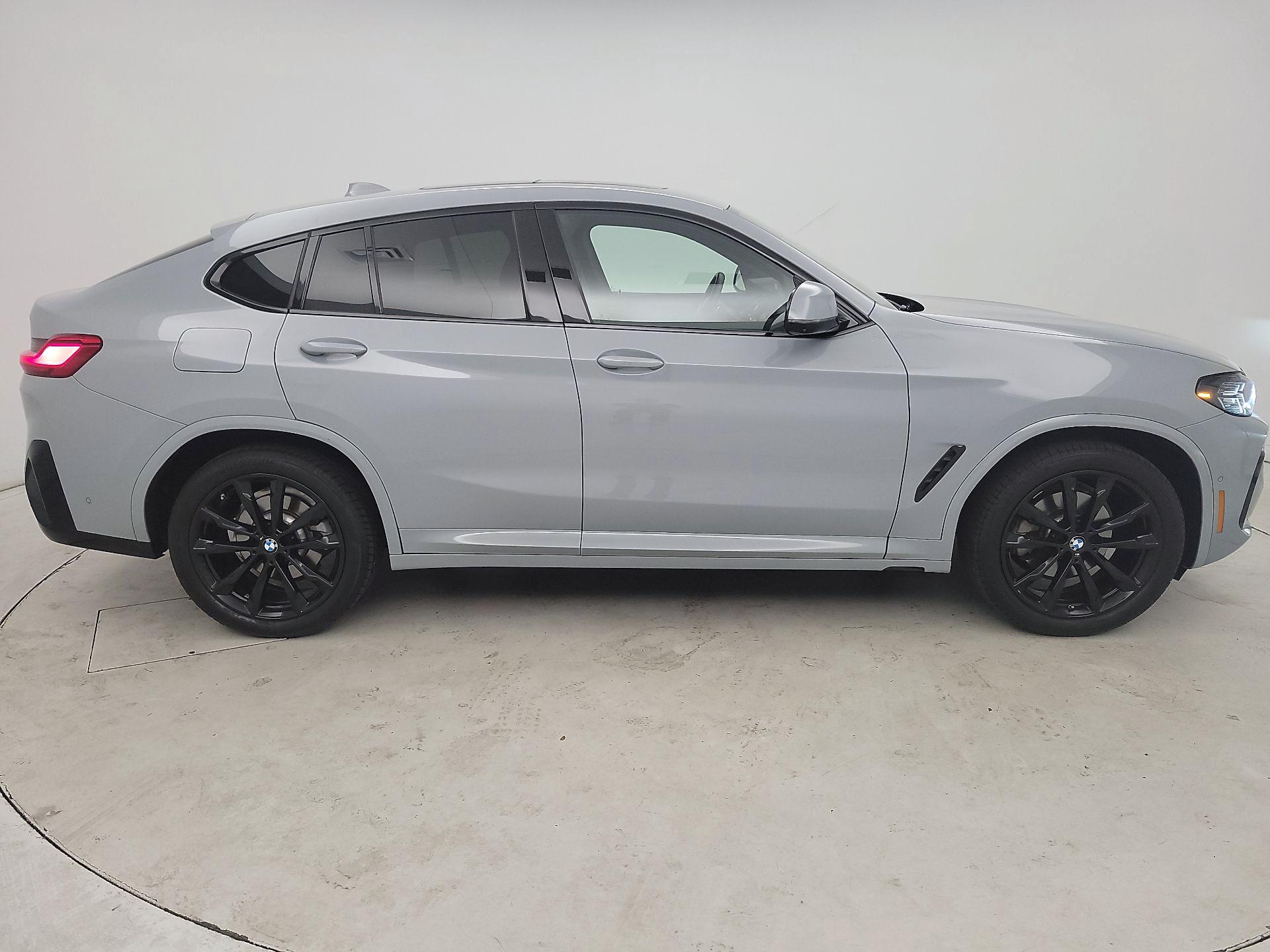 Thumbnail: 2024 BMW X4 - 4