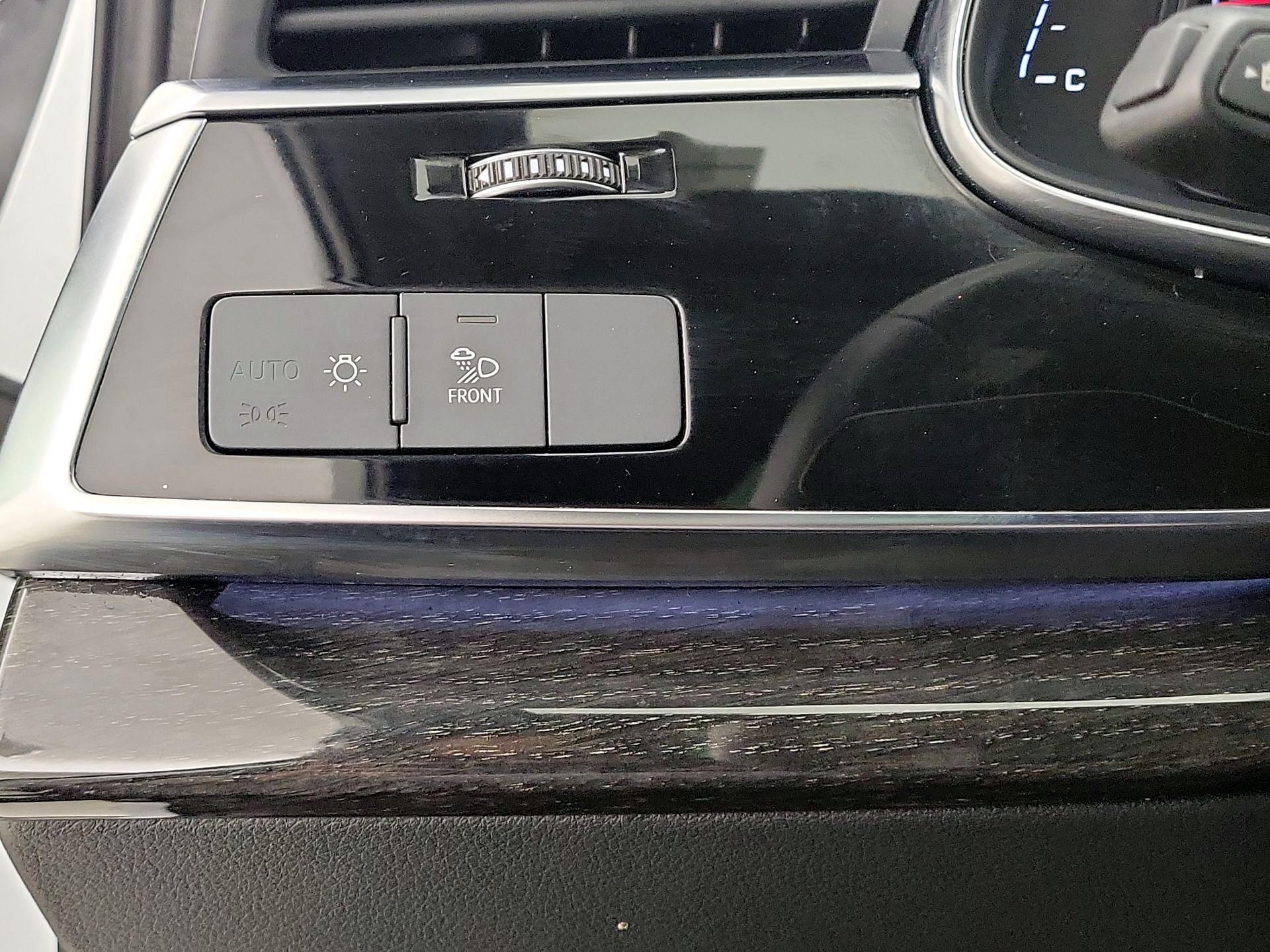 Thumbnail: 2023 Audi Q7 - 13