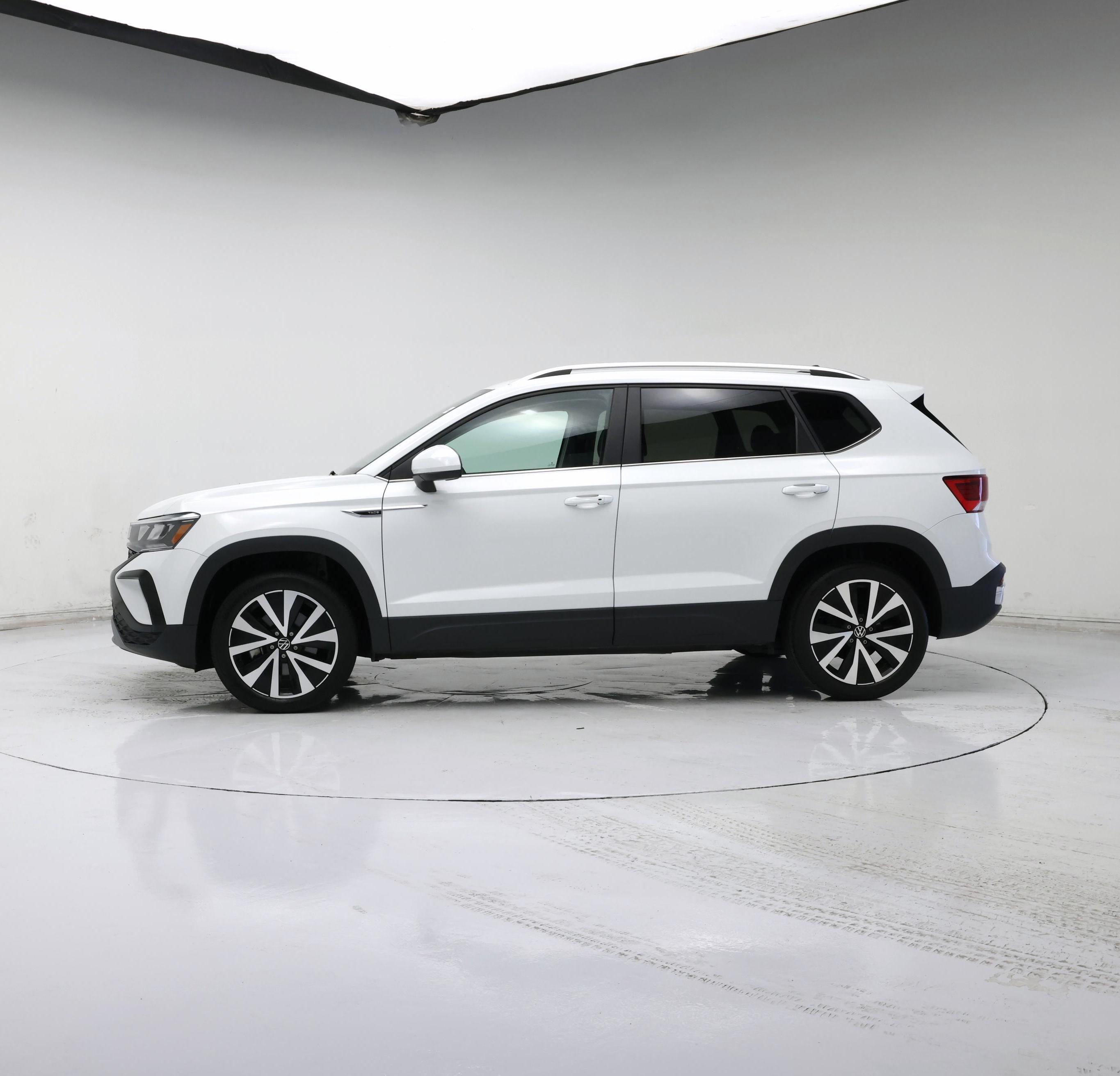 Thumbnail: 2023 Volkswagen Taos - 3
