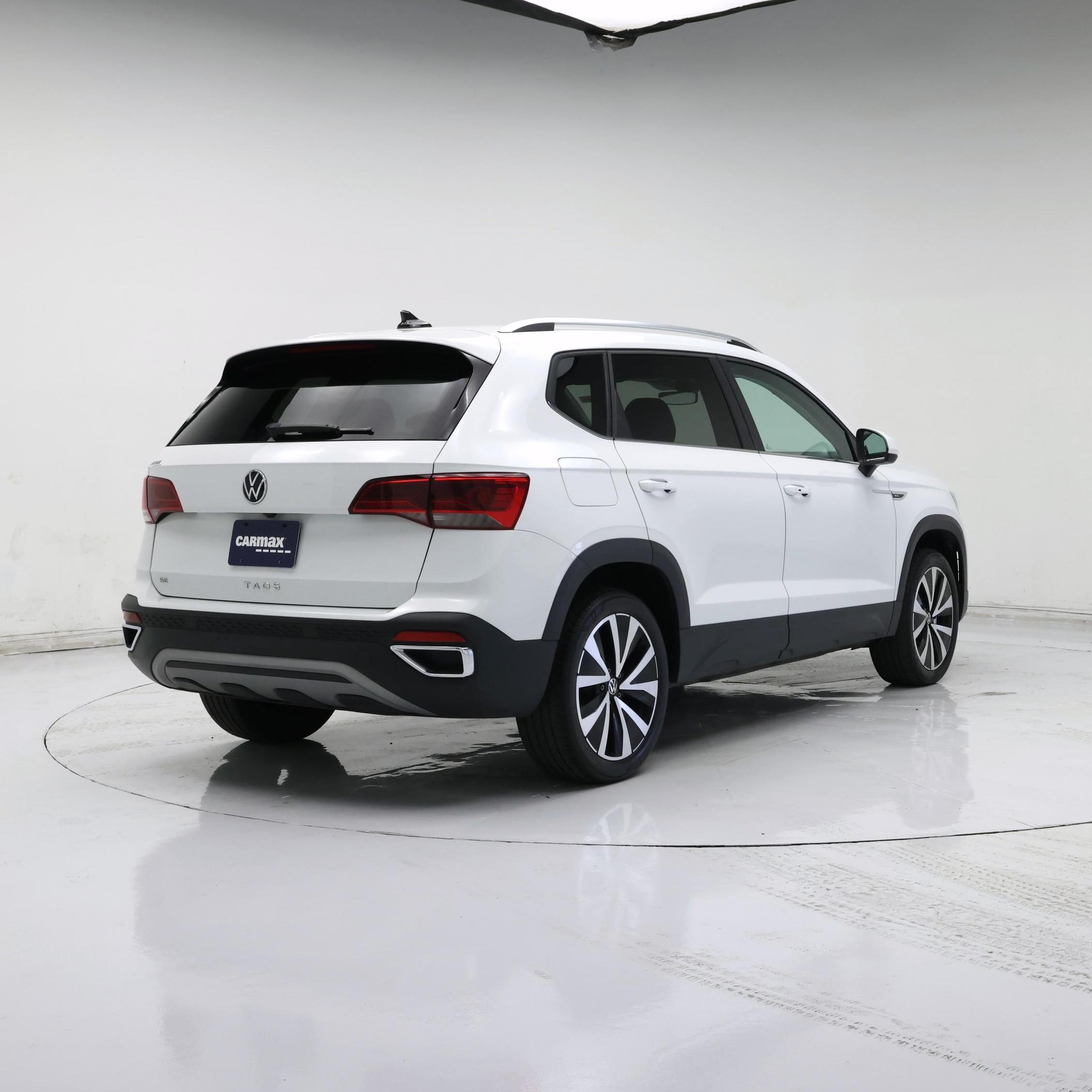 Thumbnail: 2023 Volkswagen Taos - 8